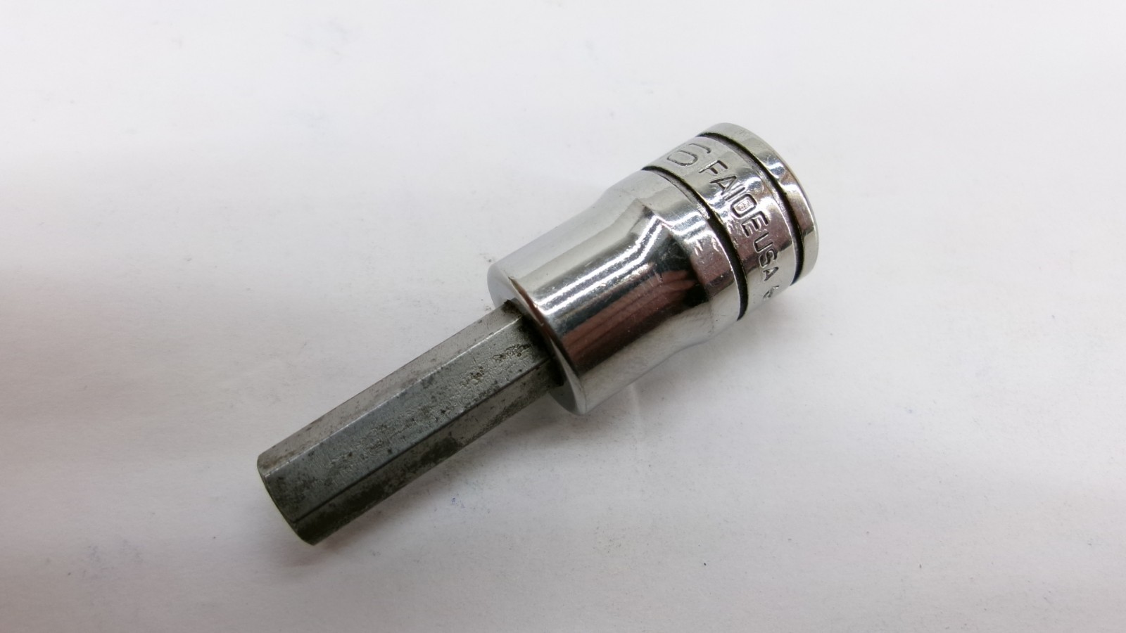 Snap-on tools USA 3/8″ drive 5/16 SAE Hex Bit Socket Driver FA10E Nice!