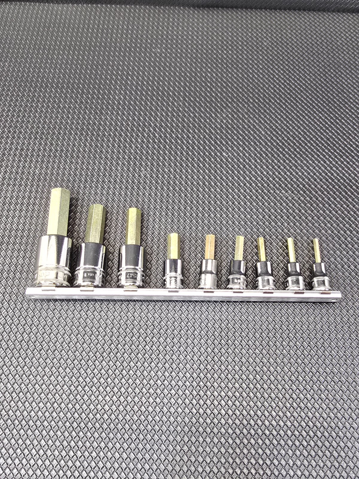 Caterpillar Tools USA Cat By Snap on 9pc 3/8 1/2 Metric Hex Socket Set 194-3585