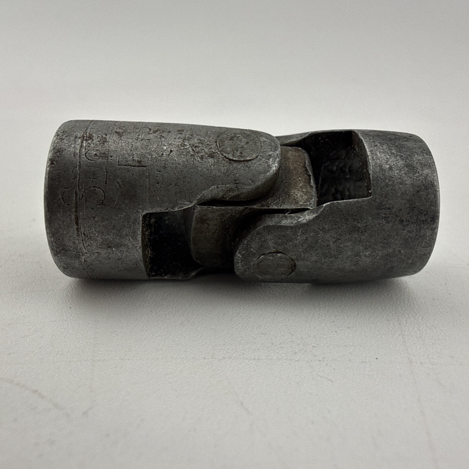 Snap-on 1/2 in Universal Swivel Socket 3/8 in Drive 6 Point USA