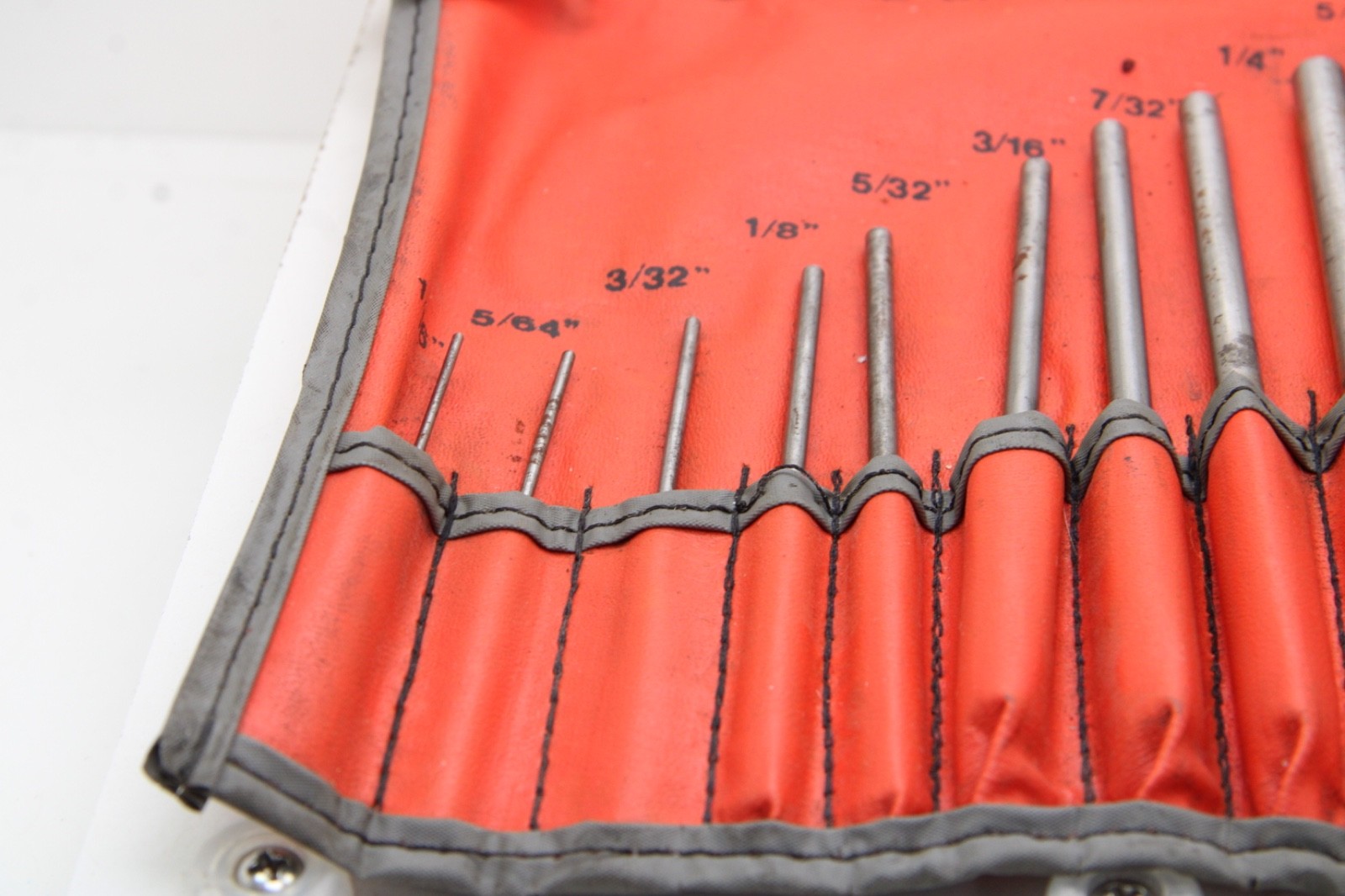 Snap-On PPR712K 1/16″ – 1/2″ 12 Piece Roll Pin Punch Set COMPLETE