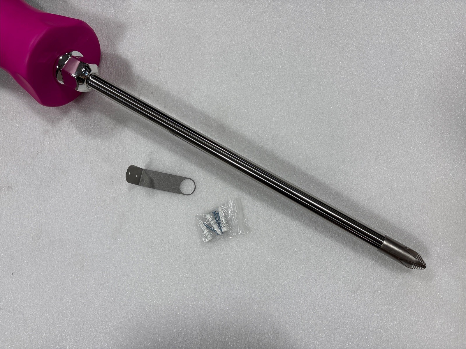 New Snap On Wall Hanging Pink Phillips Screwdriver PHIL50WL-P