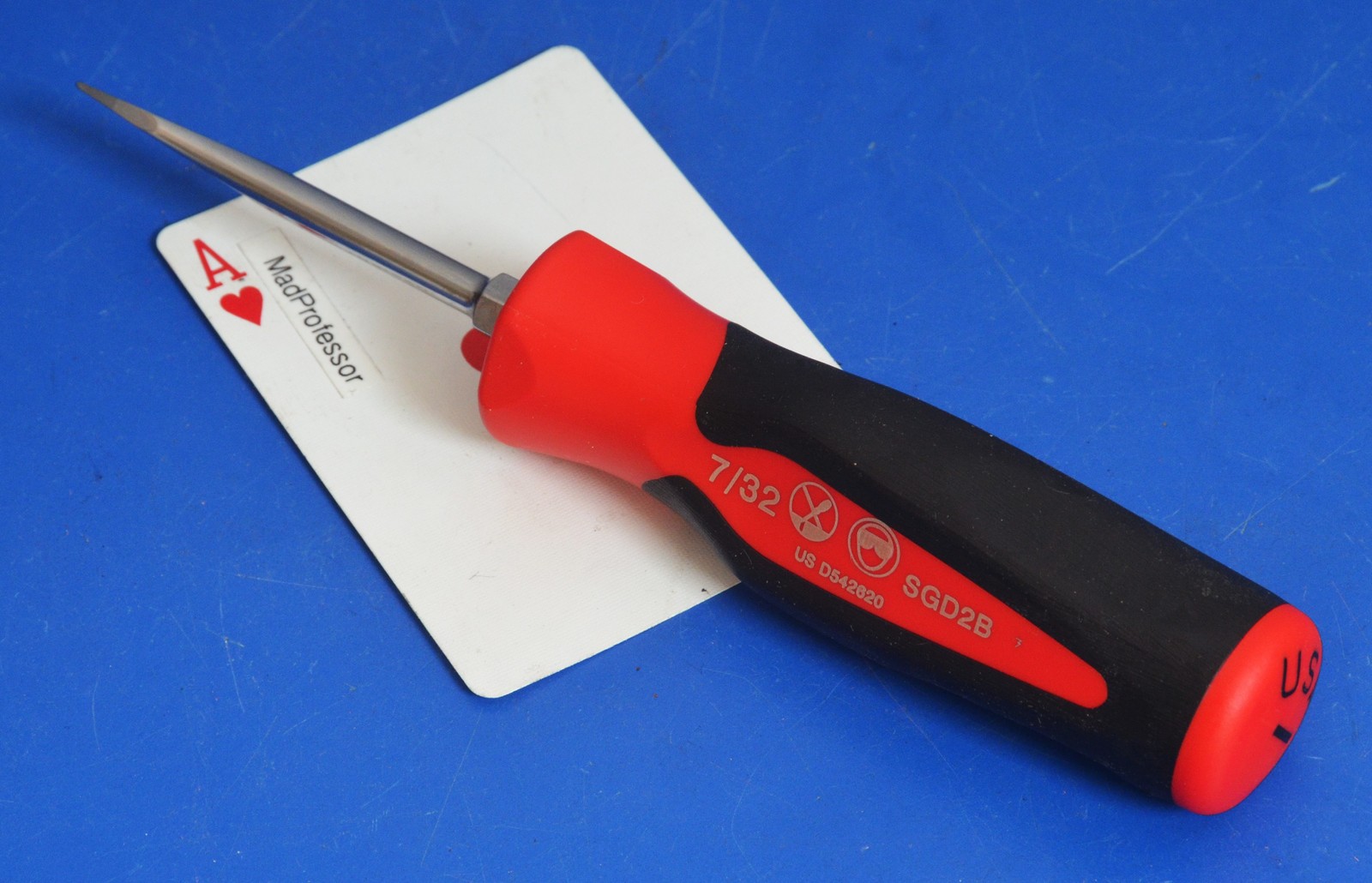 Snap-on Flat Tip 7/32 Blade Instinct Red Soft Grip 7″ Screwdriver SGD2BR NEW USA