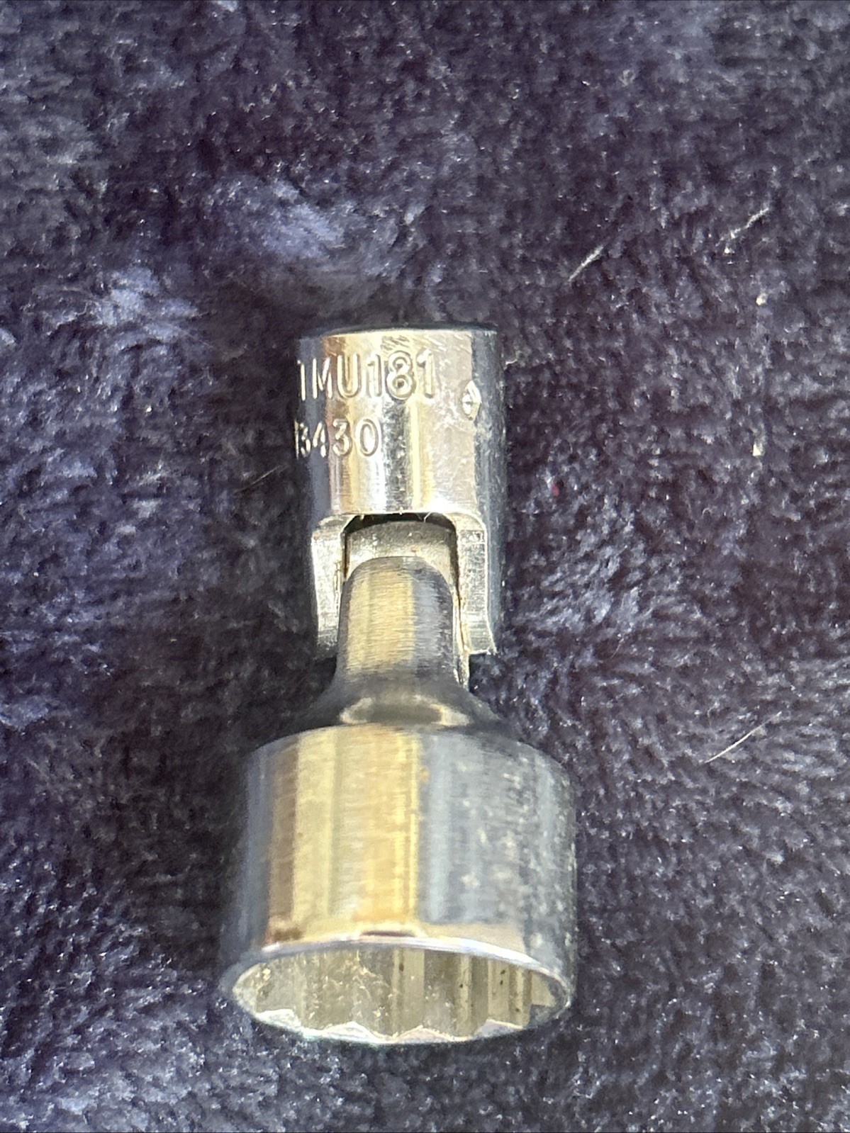 Snap-On TMU181 9/16″ SAE Shallow Universal Swivel Socket 1/4″ Drive 12 Pt-USED