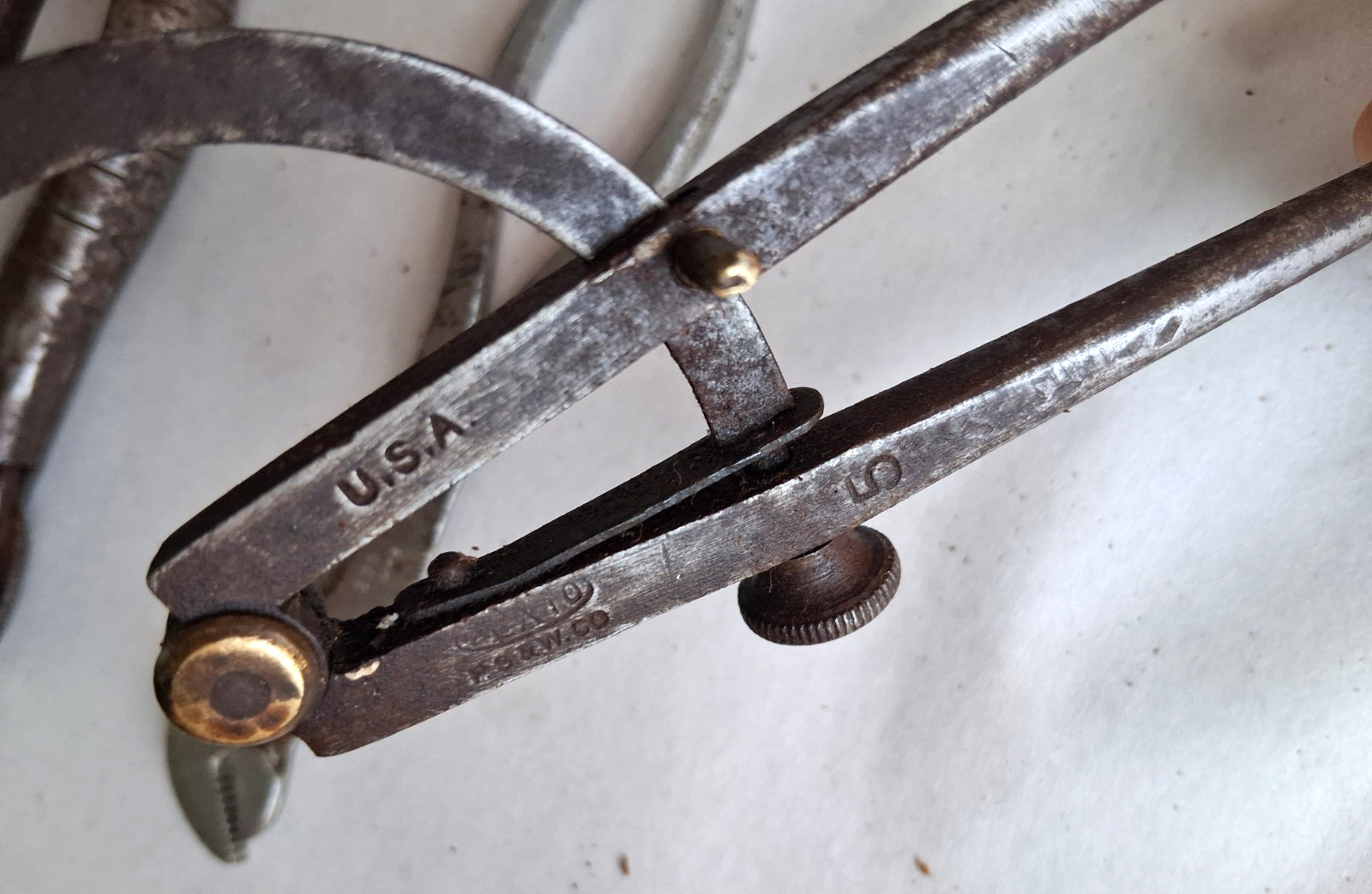 VTG 4-1/2″ USA Tools Adjustable Slipjoint Pliers Dividers Stripper Scissor Snips