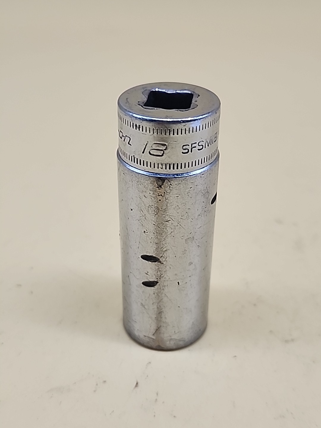 Snap-on Tools SFSM18 18mm Metric Flank Drive Deep Socket 3/8″ Dr 6 Pt. USA