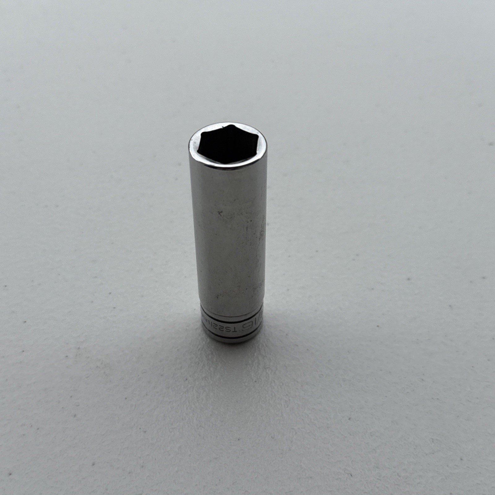 Snap-On 1/2″ Drive 6-Point SAE 11/16″ Deep Socket TS221