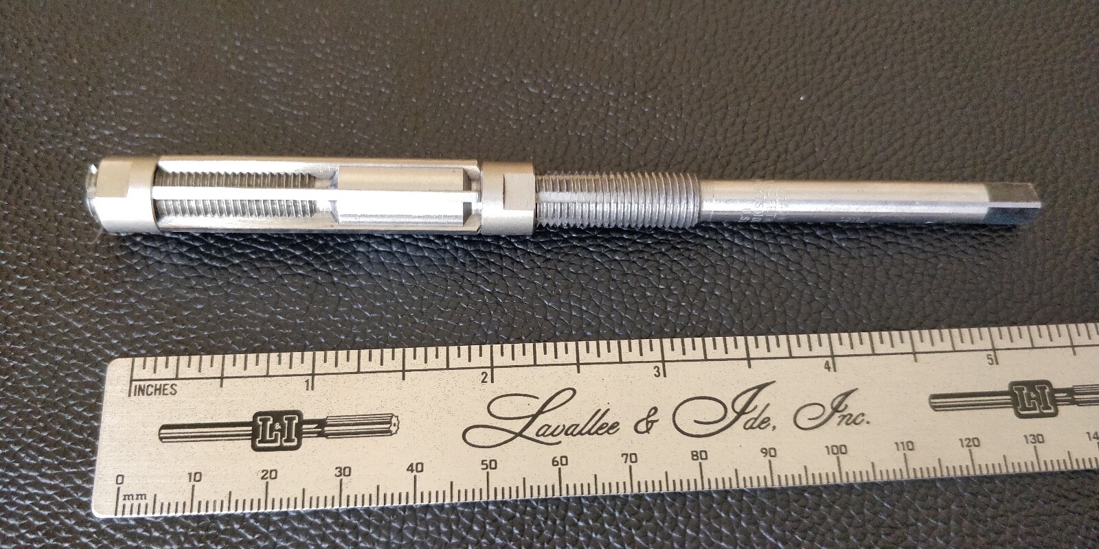Chadwick & Trefethen 21510 A 15/32″-17/32″ Critchley HSS Straight Blade Reamer