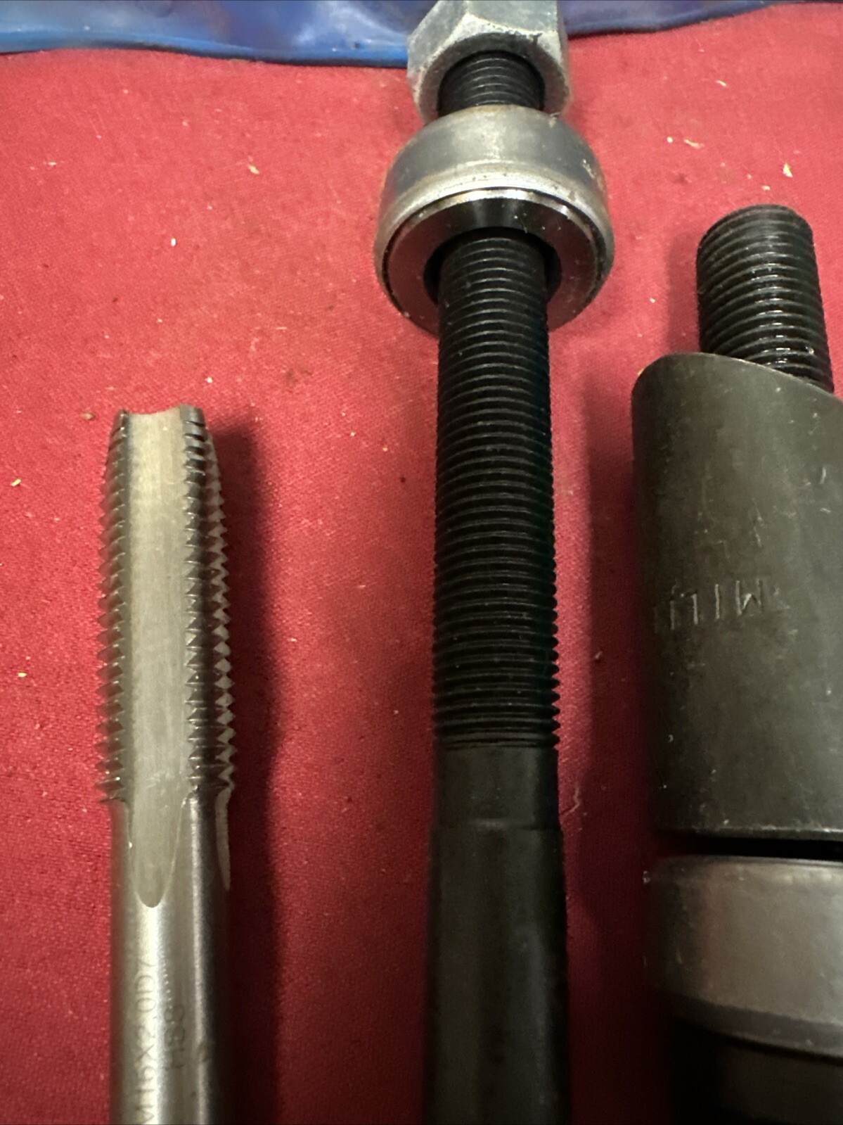 MILLER TOOL 9050 SLEEVE REMOVER / INSTALLER & FORCING SCREW SET