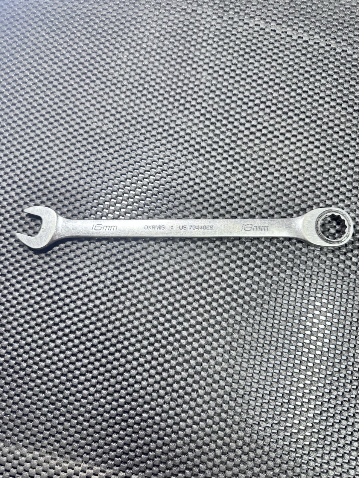 Snap-on Tools 16mm Metric 0° Non-Reversing Ratcheting Combo Wrench OXRM16