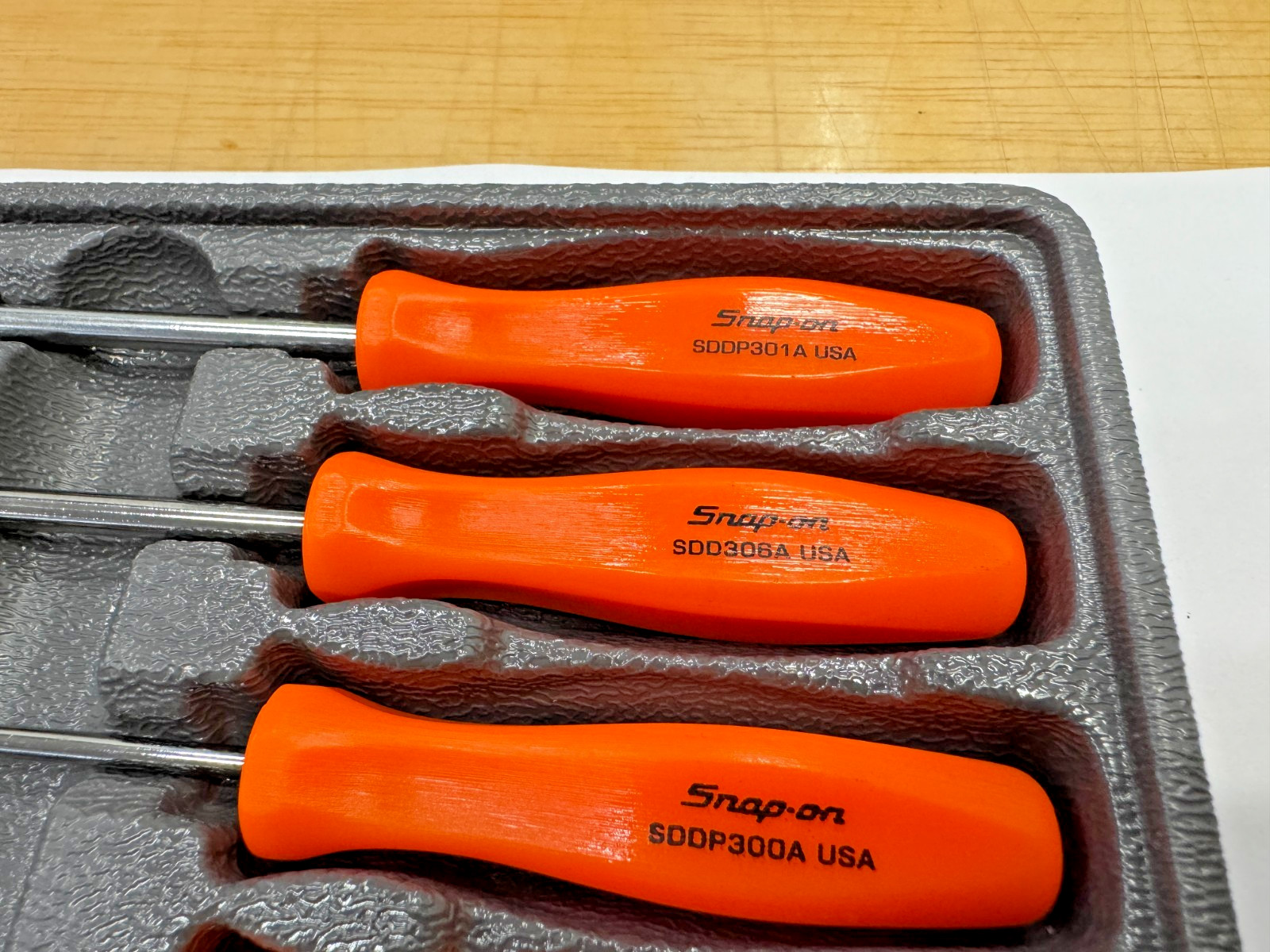 Snap-on Tools USA NEW ORANGE 4pc Mini Hard Grip Combo Screwdriver Set SDDX40AO