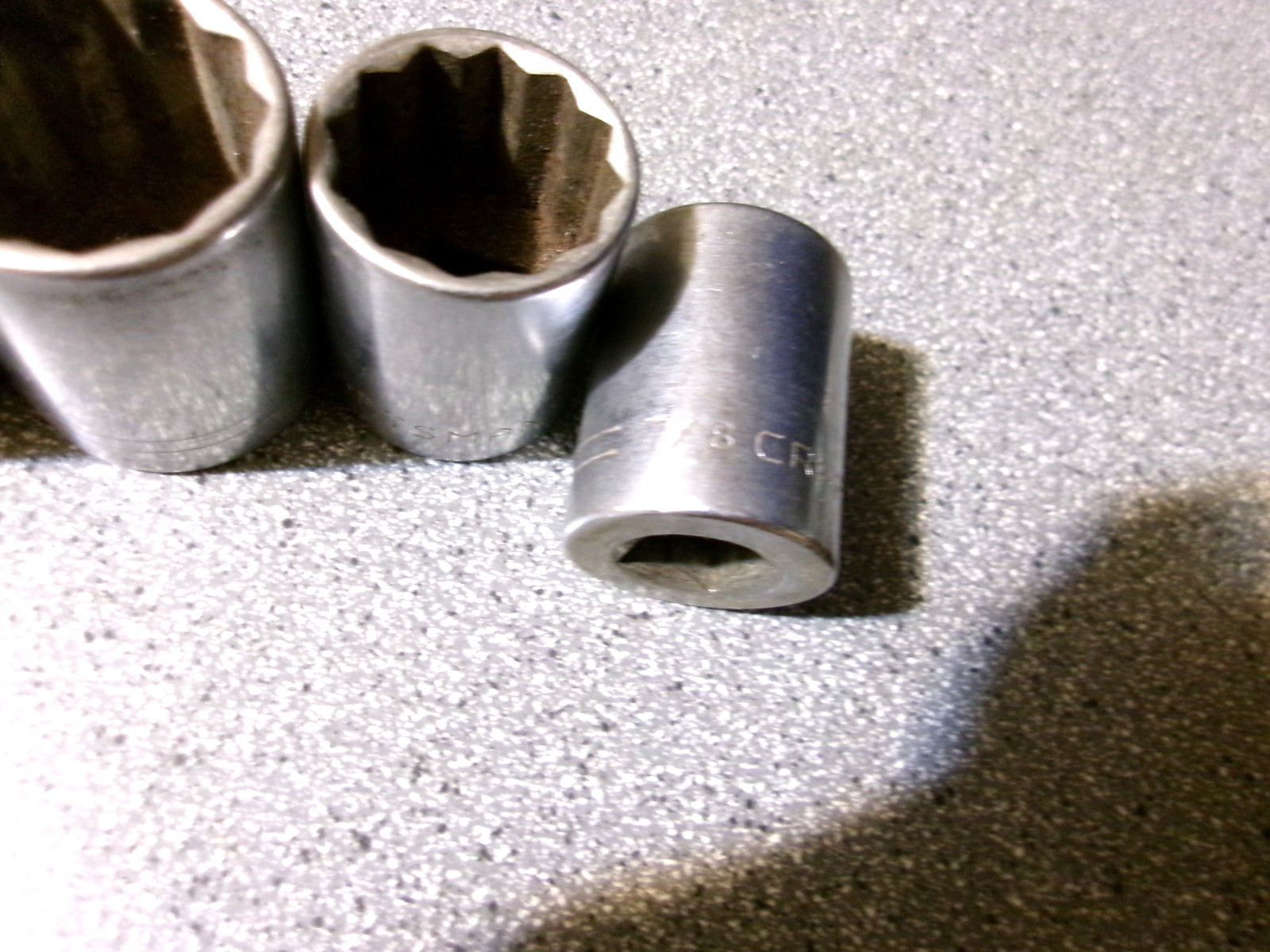 6 – Craftsman-V- 1/2″ dr. sockets 1-1/4, 1-1/8, 1-1/16, 1, 15/16, 7/8, 12pt gh0