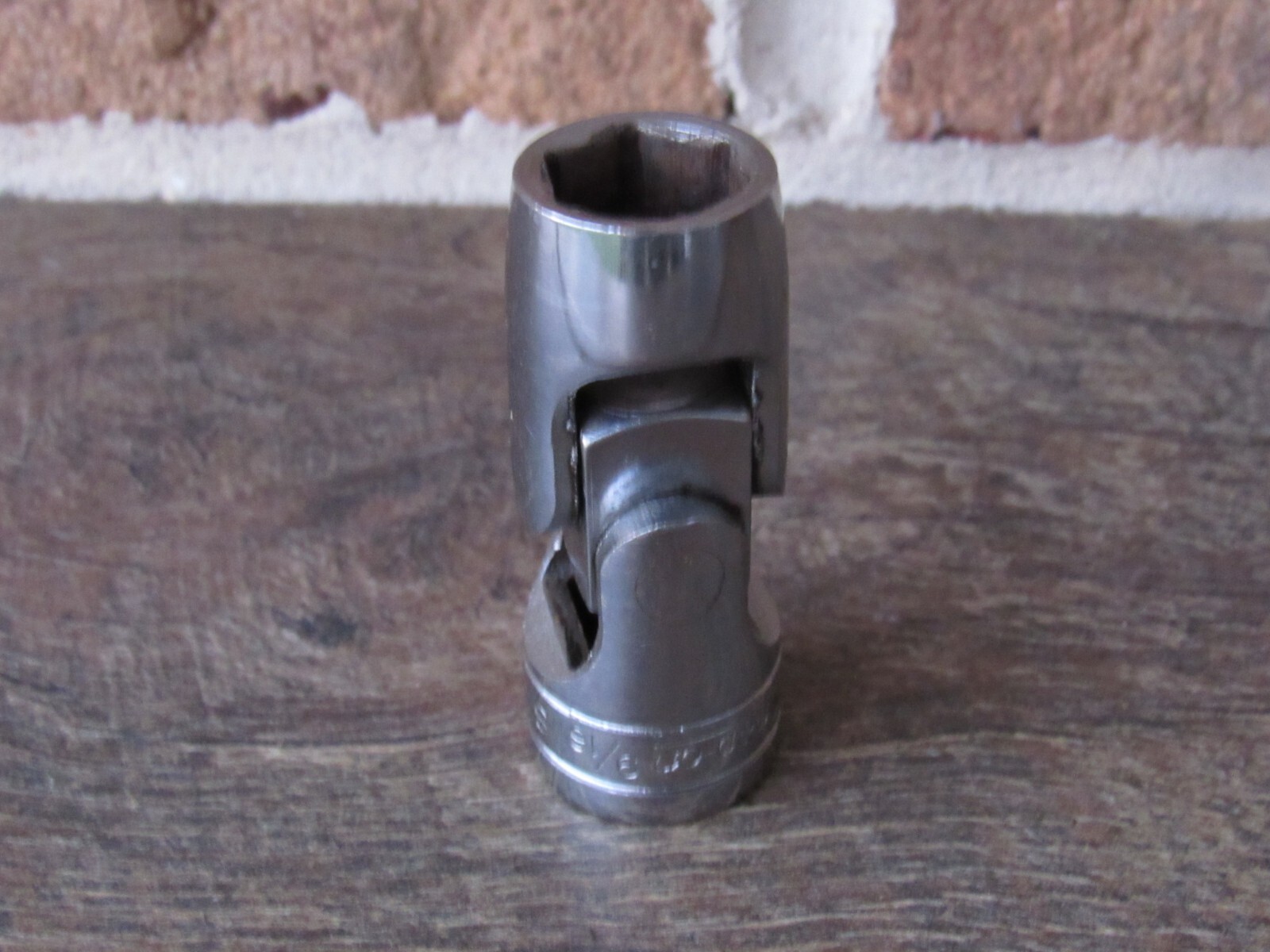 SNAP ON SU18 1/2″ DRIVE 9/16″ 6 PT SAE UNIVERSAL FLEX SWIVEL SOCKET UNDERLINE SU