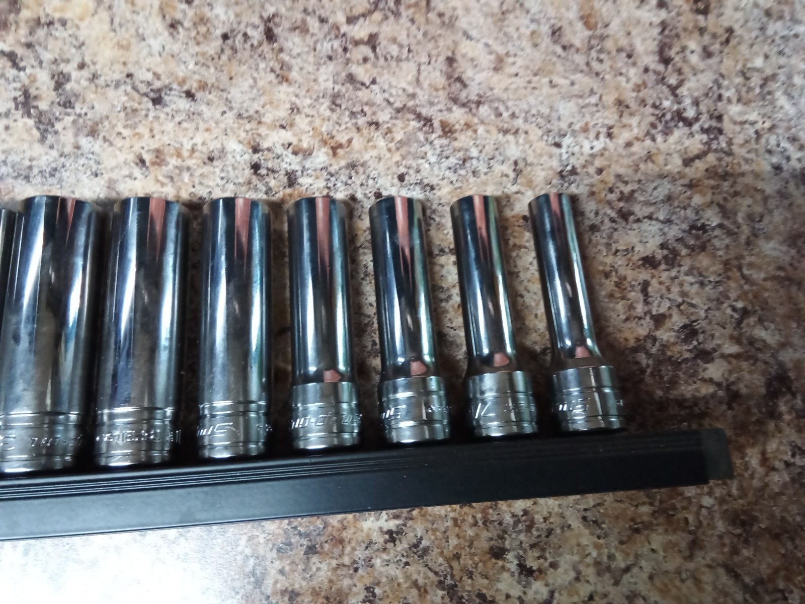 Snap-On Tools 13 pc 1/2″ Drive 6-Point SAE Flank Drive Deep Socket Set (313TSYA)