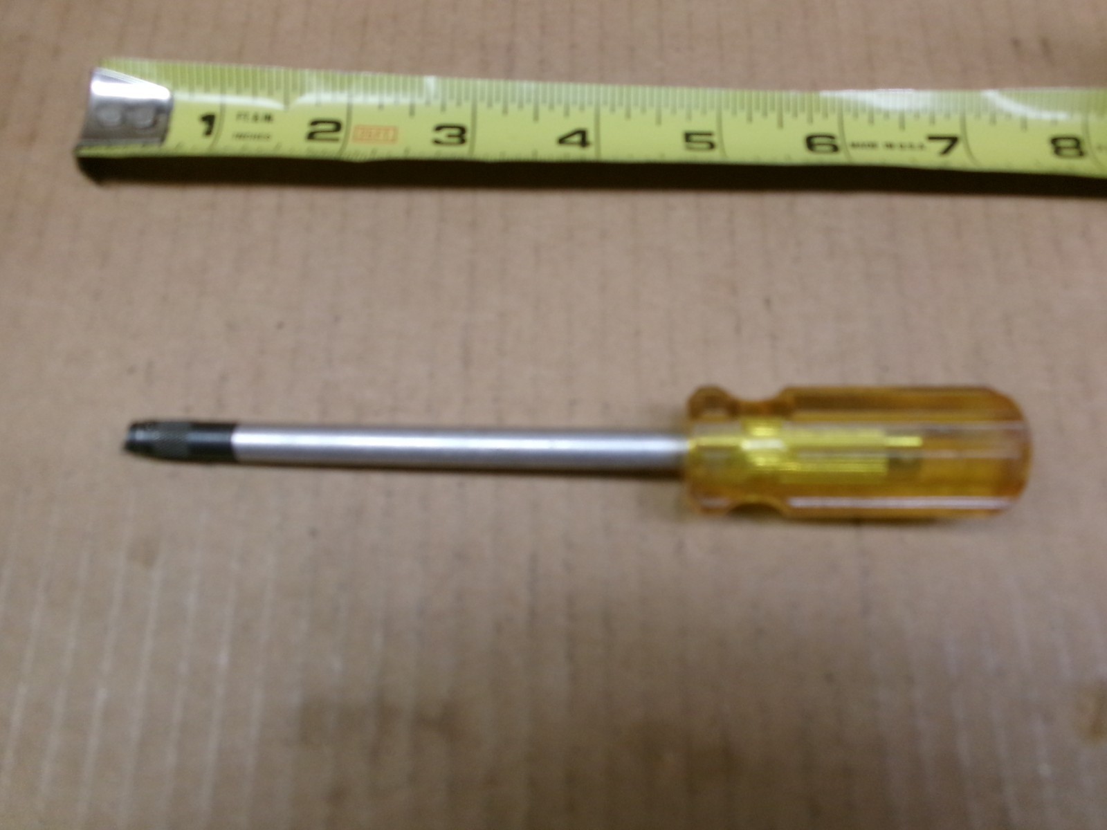 Ullman Tools USA 4″ Straight Blade Screw Starter With Amber Handle No H-23