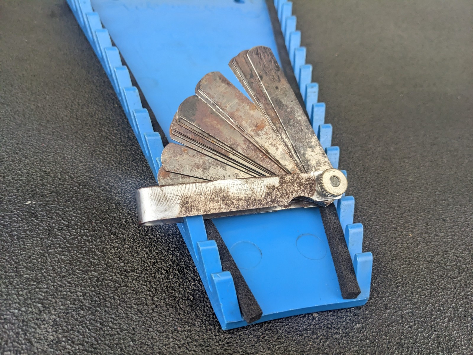 #bl569 Blue Point FB325A Feeler Gauge Set 25 Blades Inches SAE Metric USA