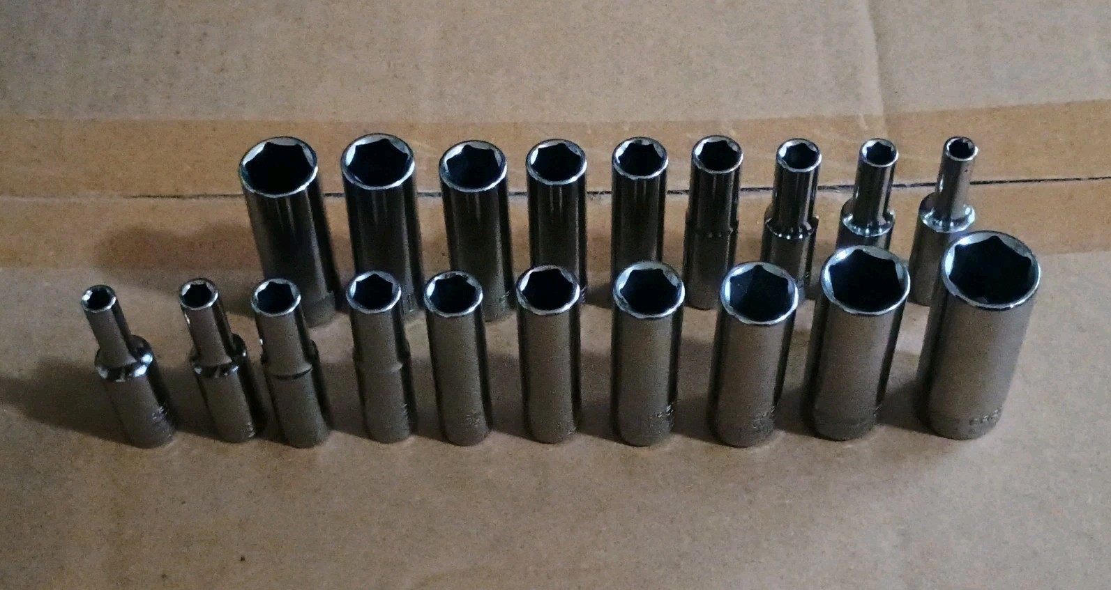 CRAFTSMAN 19 Piece SAE and METRIC Deepwell Socket Set For 1/4″ Inch Drive