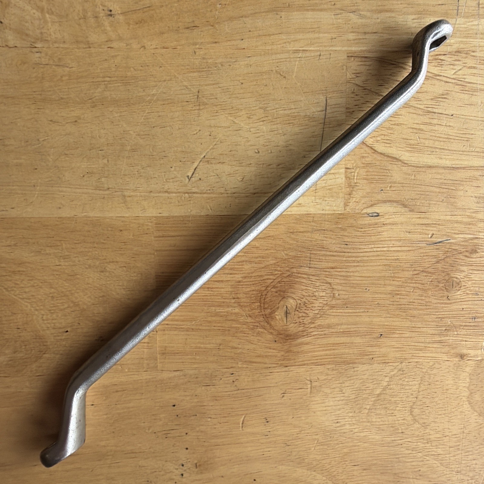Lisle Tools 5/16″ x 3/8″ Brake Bleeder Double Box End Wrench 6 Point 10900