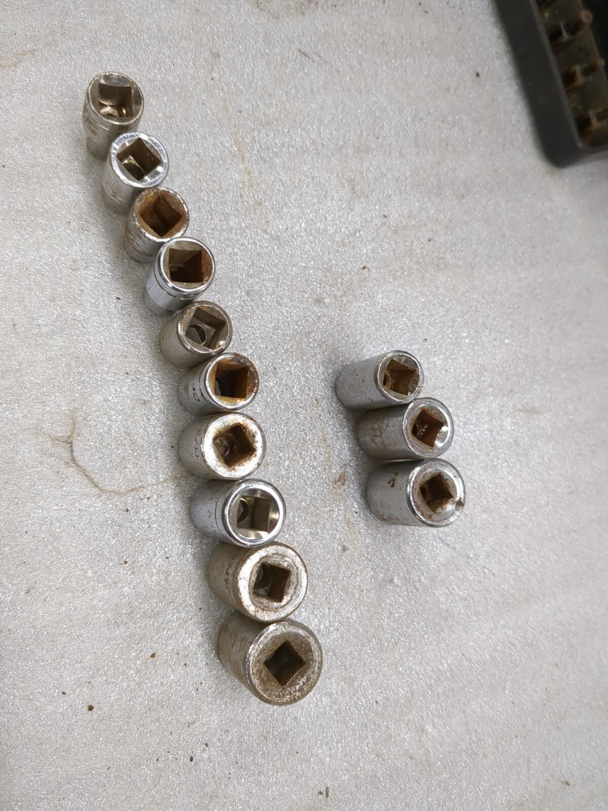 1/4 Drive SAE 6 Point Shallow 13 Piece Socket Set 5/32-15/32 + 1/4&5/16 8 Point