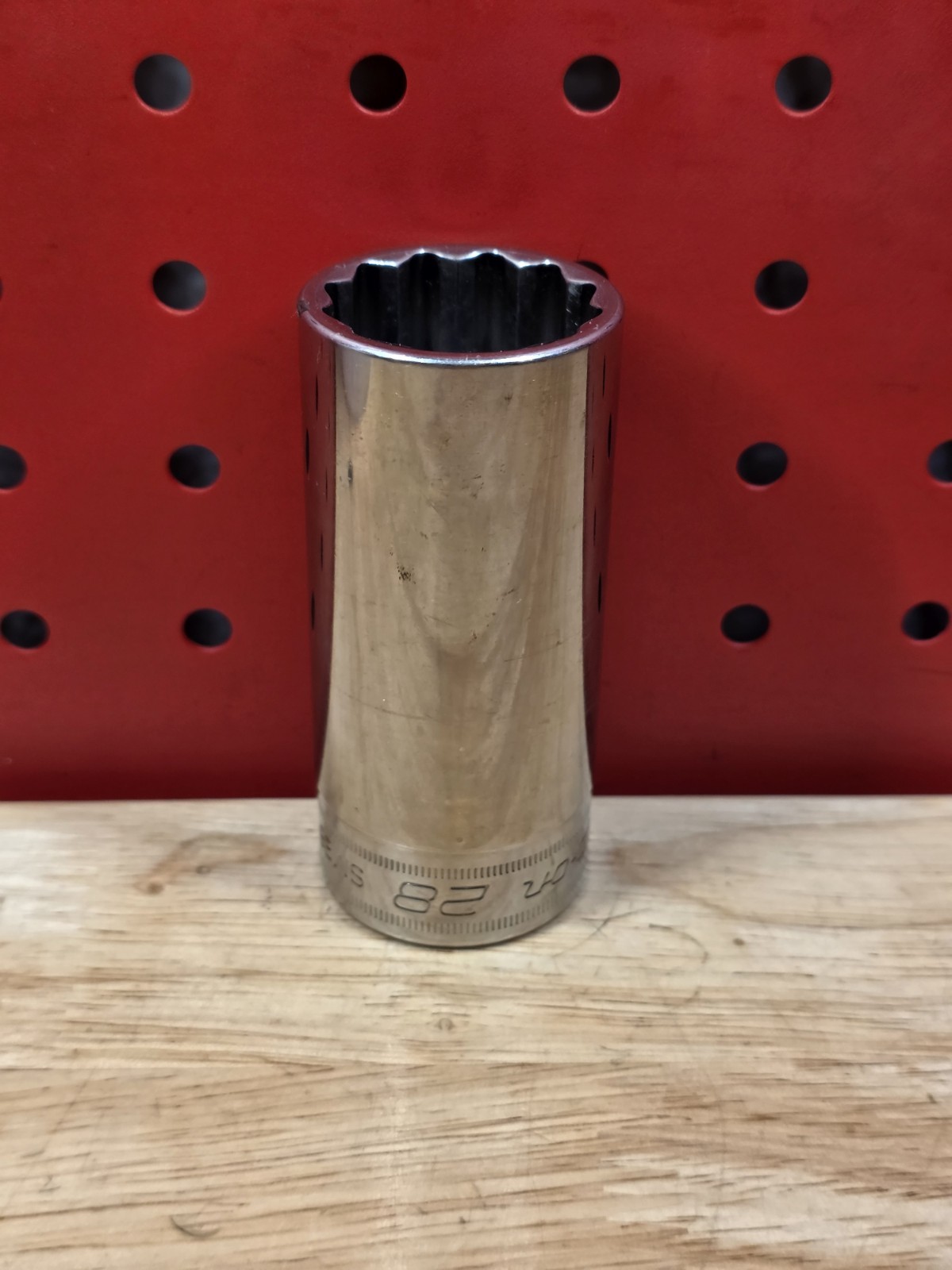 Snap-on Tools SM28 28mm 1/2″ Drive Metric 12-Point Deep Chrome Socket USA