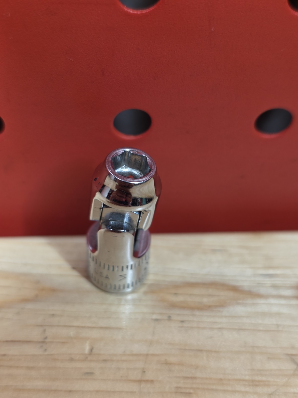 Snap-on TMUSM5.5 5.5mm 1/4″ Drive 6-Point Shallow Chrome Universal Swivel Socket