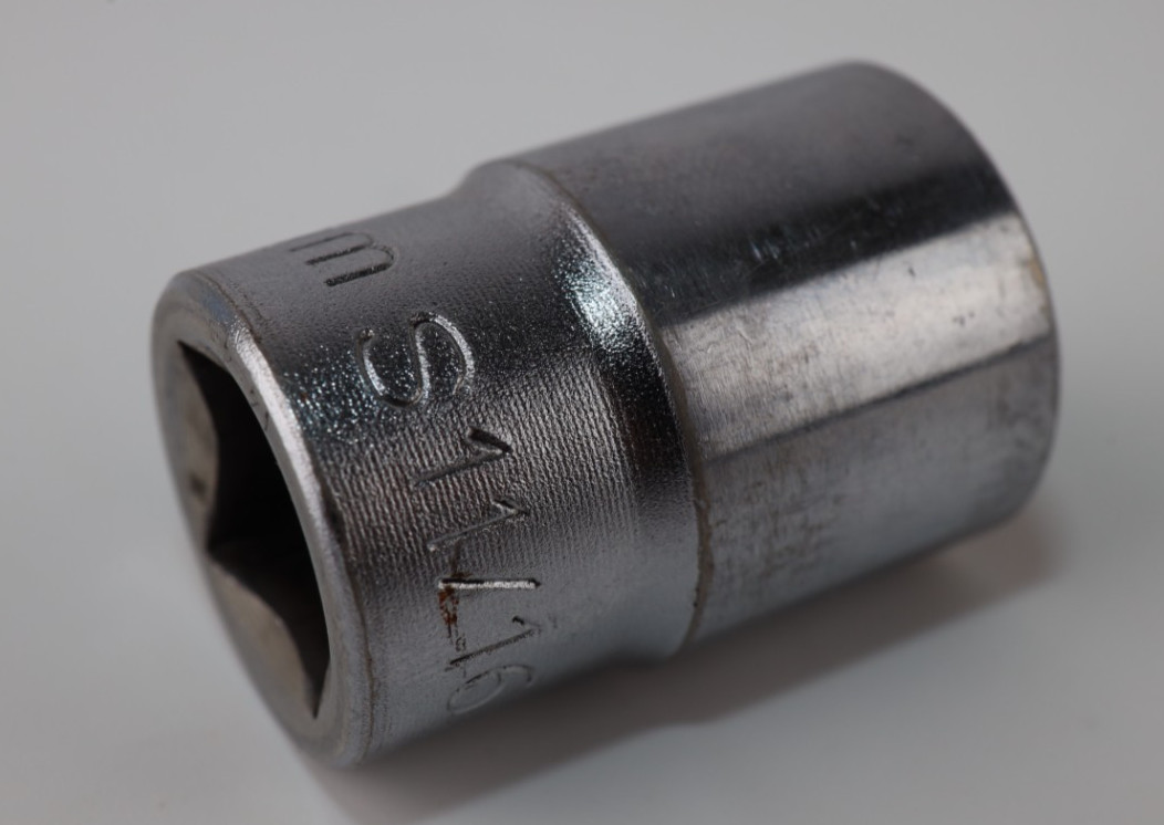 Facom 11/16″ AF Socket 1/2″ Drive 12-Point Made in France