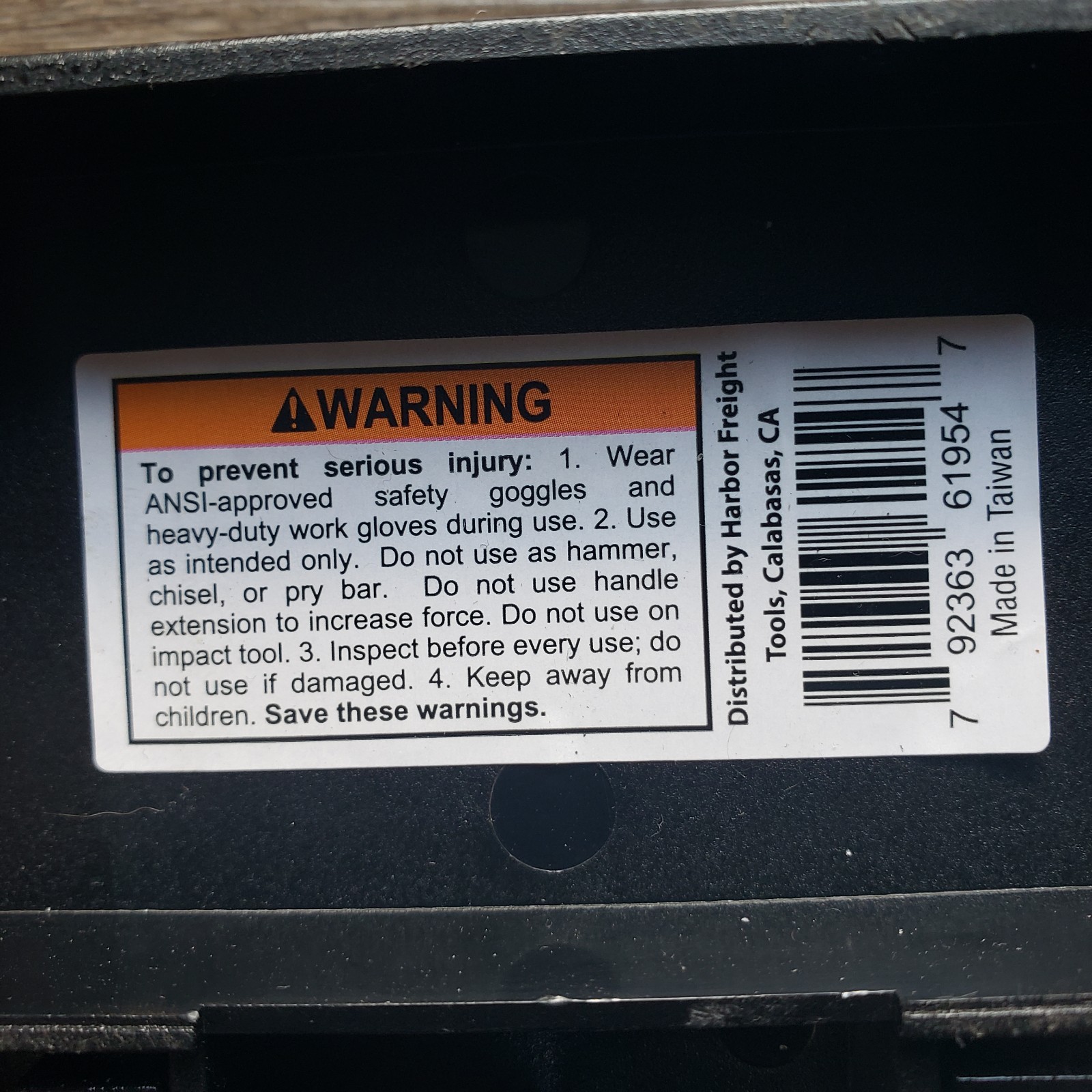 Pittsburgh 21-piece high-visibility 3/8″ drive SAE and metric socket set.