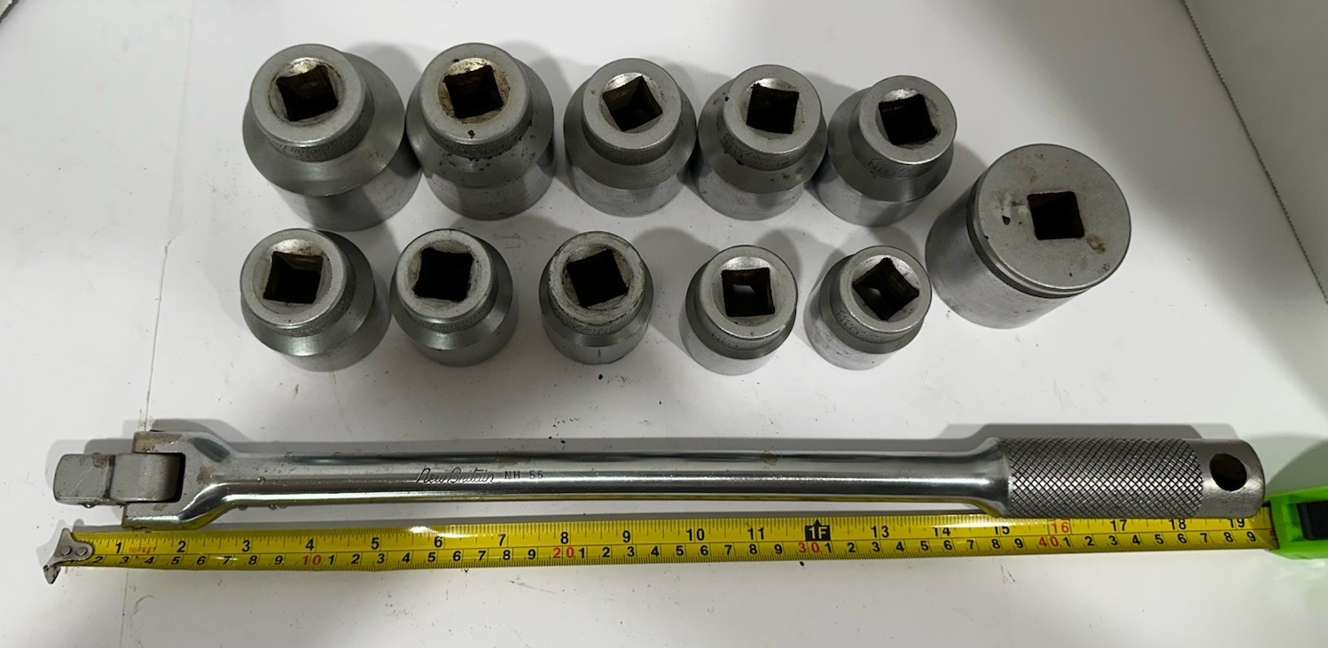 Vintage New Britain 3/4” Socket Set 1”-2” Sockets Breaker Bar.
