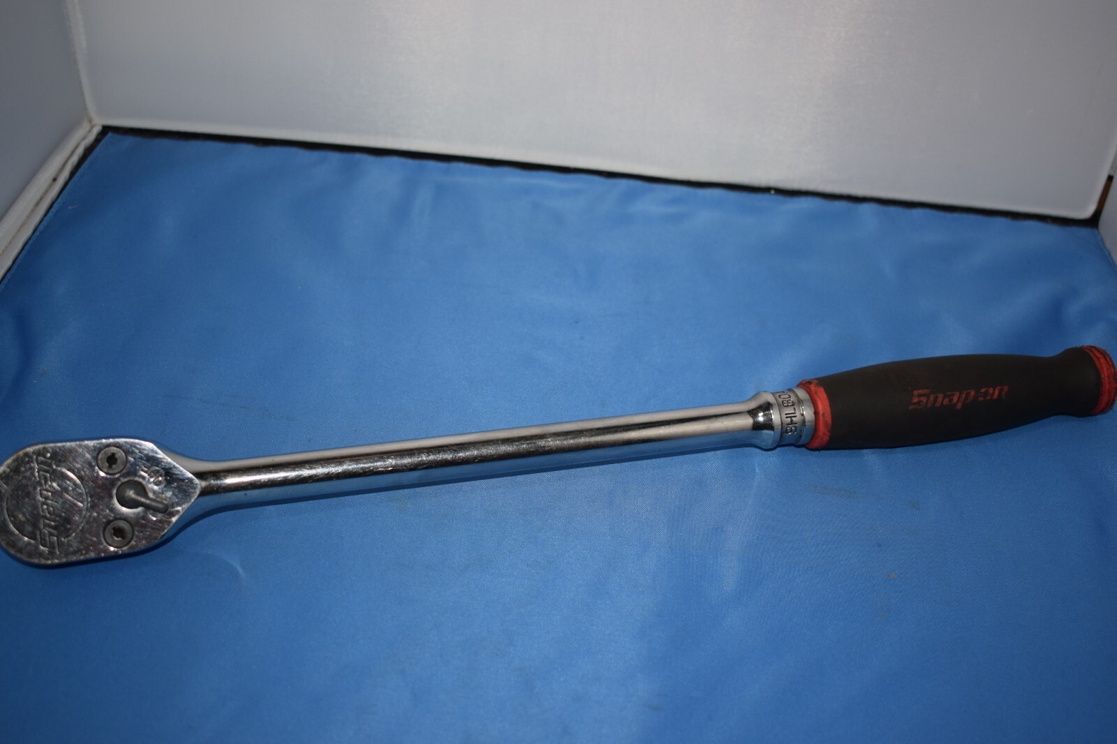 Snap-On SHL80A 1/2″ Drive Soft Grip Long Handle Ratchet (Red) D-1