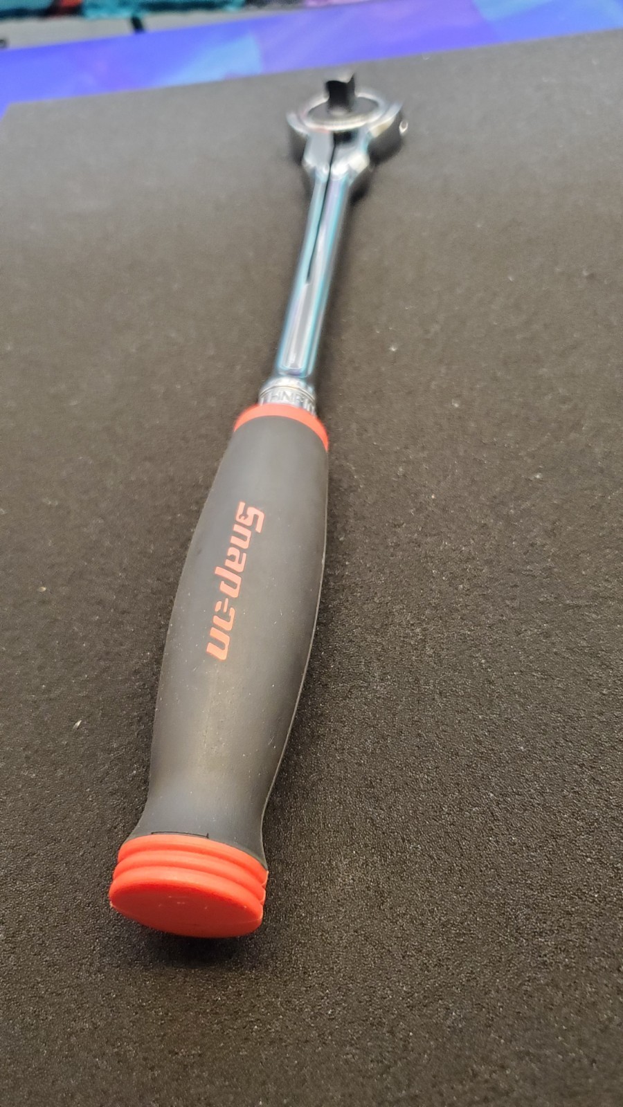 Snap On Tools NEW FHNF100 3/8″ Drive Red Soft Grip Round Swivel Head Ratchet USA