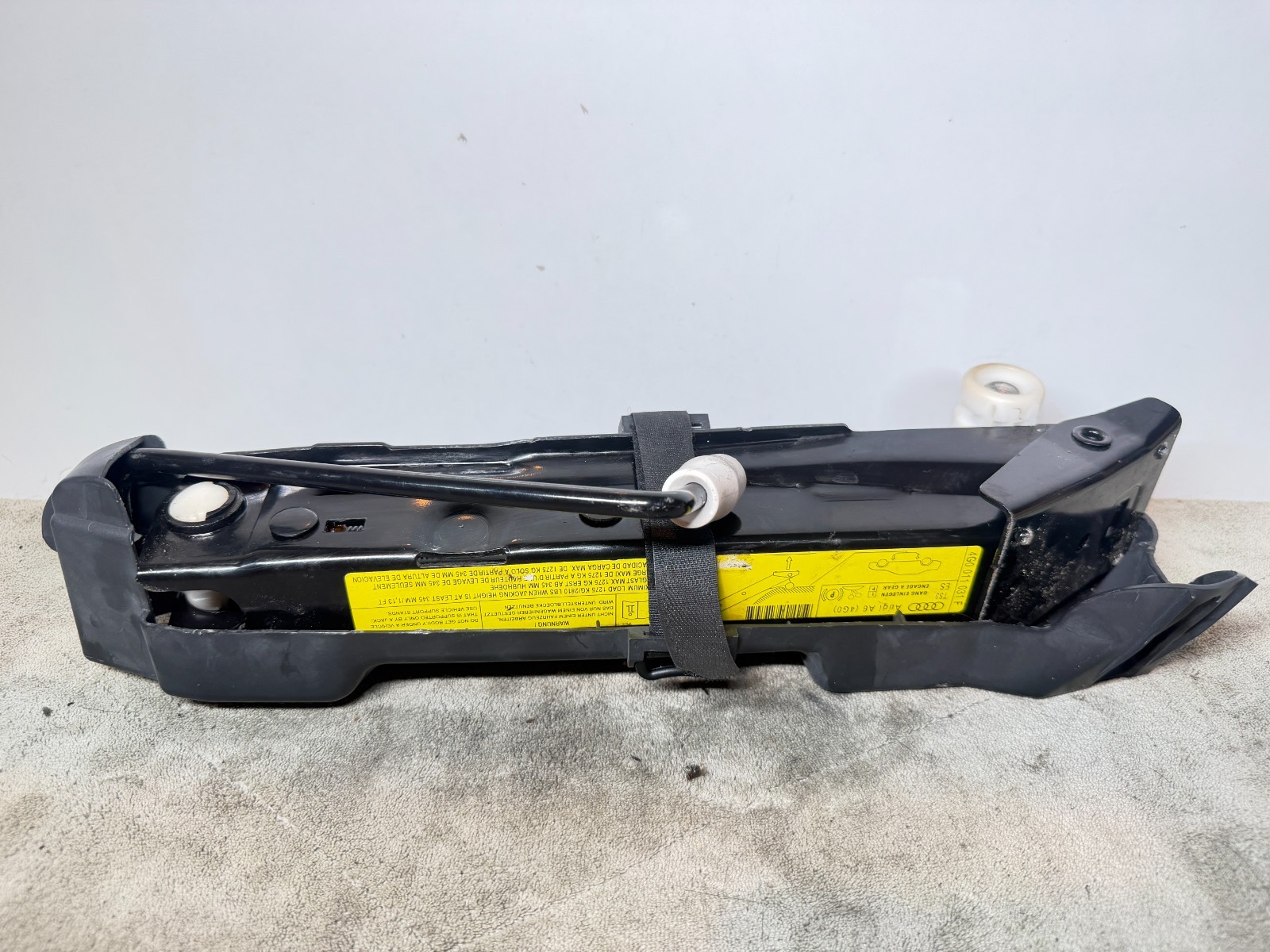 2012-18 Audi A6 S6 A7 S7 Emergency Spare Tire Jack With Mount OEM 4G0011031F