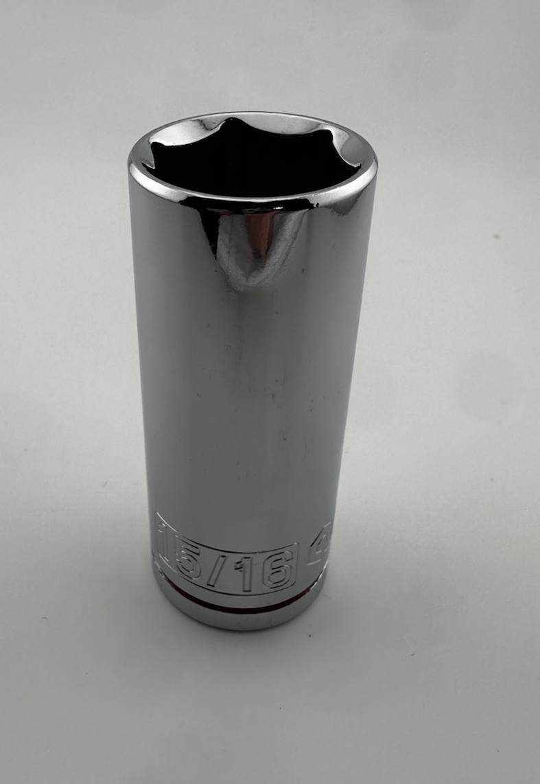 Quinn 15/16” Deep Well Socket. 1/2” Drive. 6 Point. 0243
