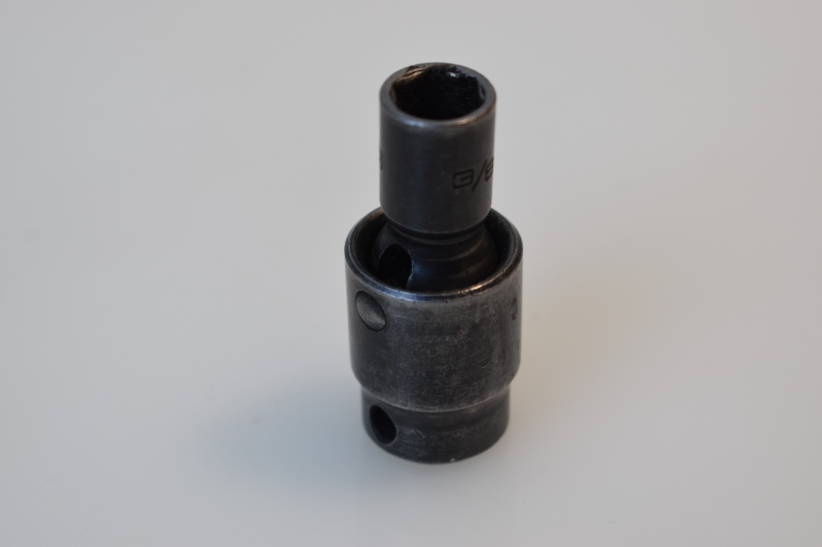 Matco Tools BUP126 3/8″ SAE Shallow Swivel Impact Socket 3/8″ Drive 6 Point