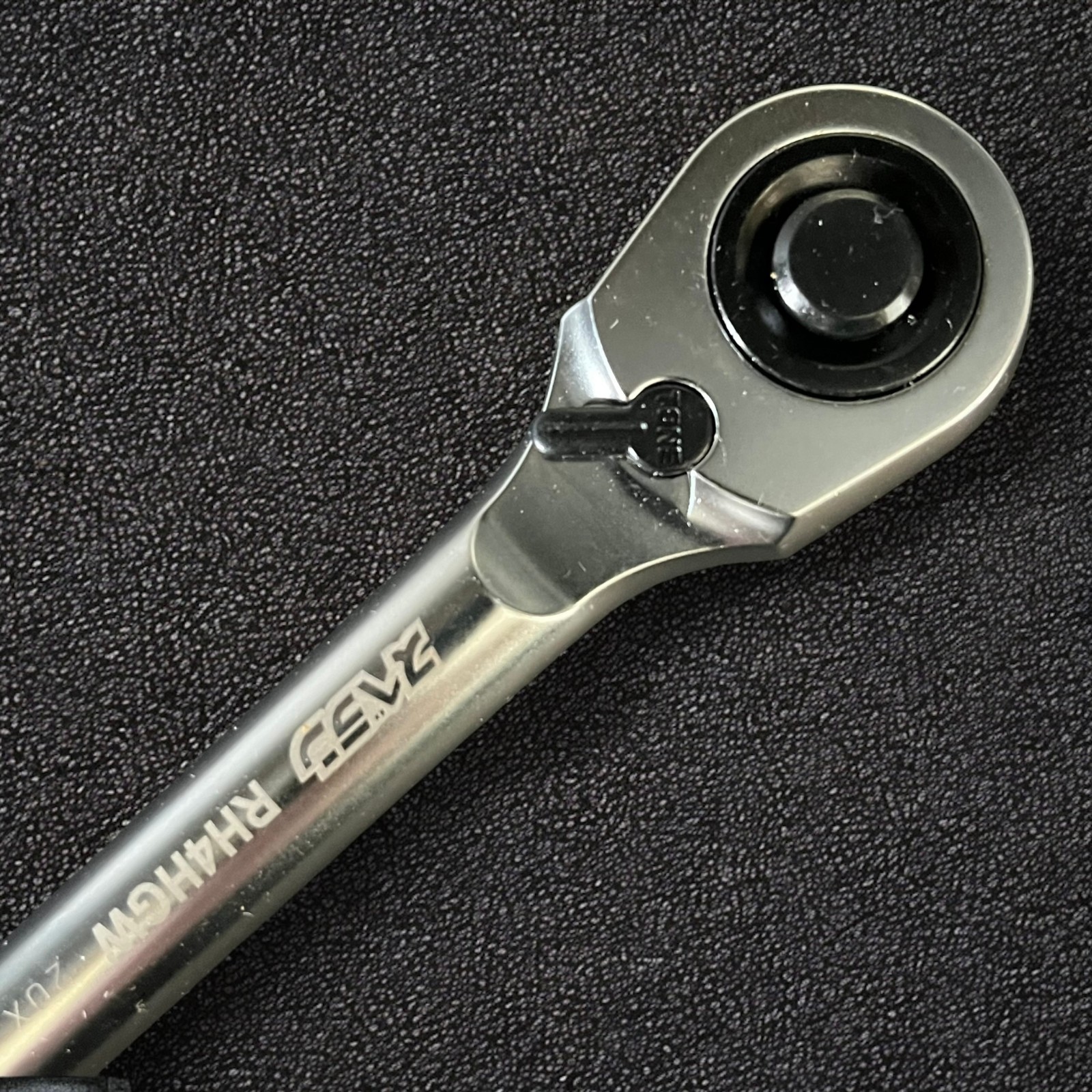 Tone RH4HGW Suberan 1/2″ drive ratchet with button 72-teeth | Made in Japan