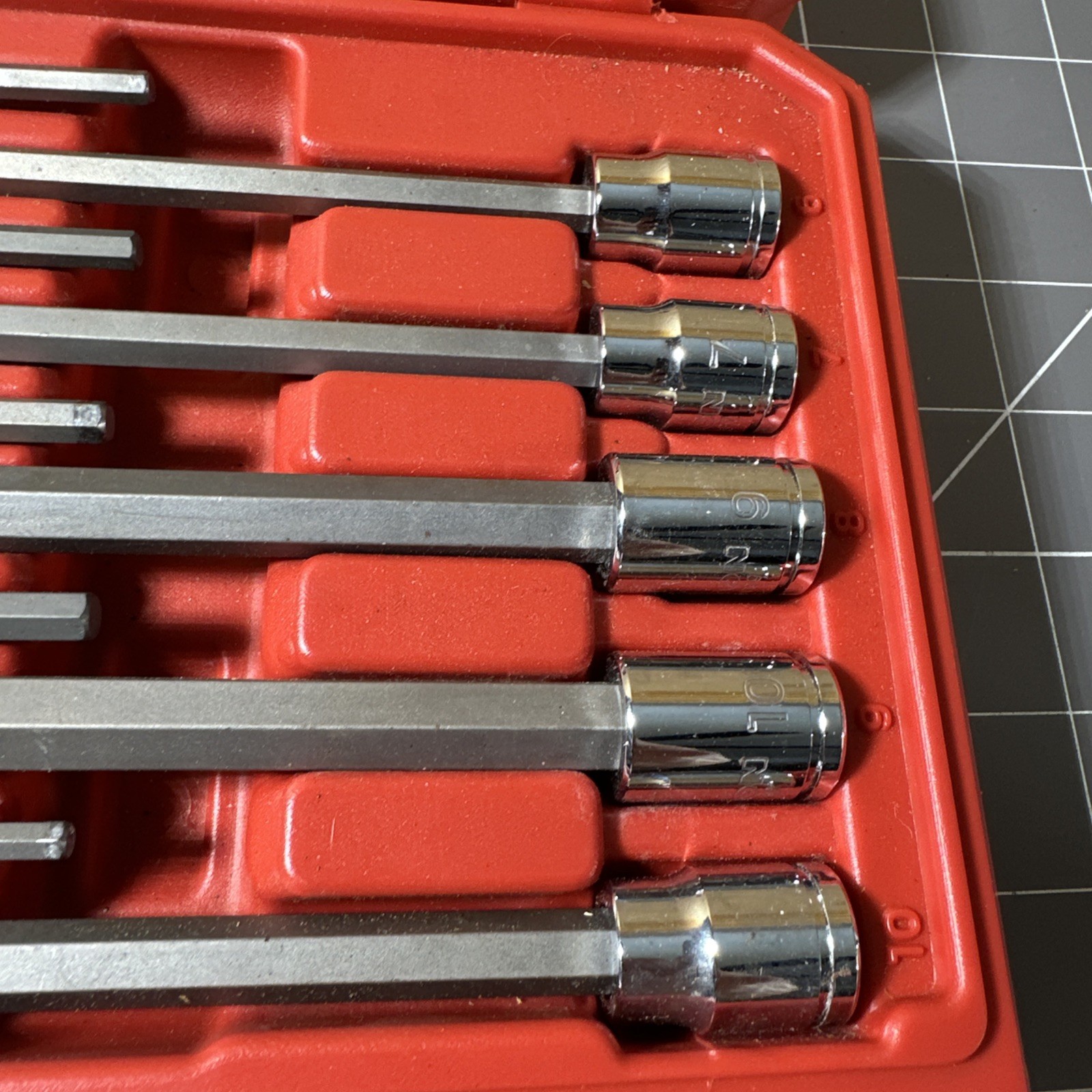 Tekton SHB91316 3/8 Inch Drive 18 Piece SAE MM Hex Bit Socket Set W/Case