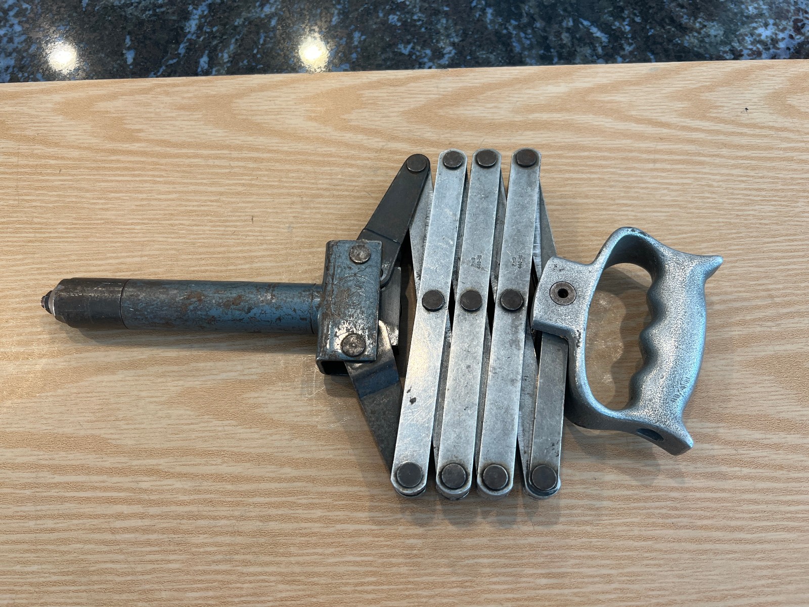 Vintage United Shoe Machinery (USM) Heavy Duty PRG-440 Pop Lazy Tongs Riveter