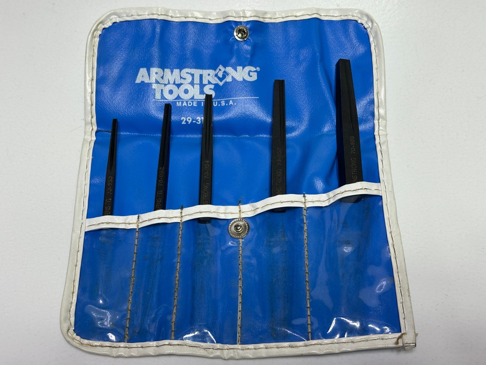 🇺🇸 ARMSTRONG Tools 29-312 5pc Screw Stud Extractor Set w/ Kit Bag, NOS Unused