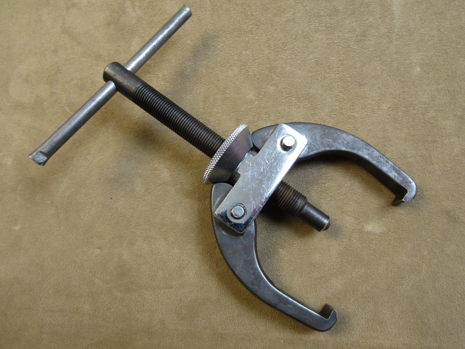 NICE! INDESTRO SUPER USA NO.264 2-JAW GEAR BEARING PULLER PULLEY REMOVER TOOL