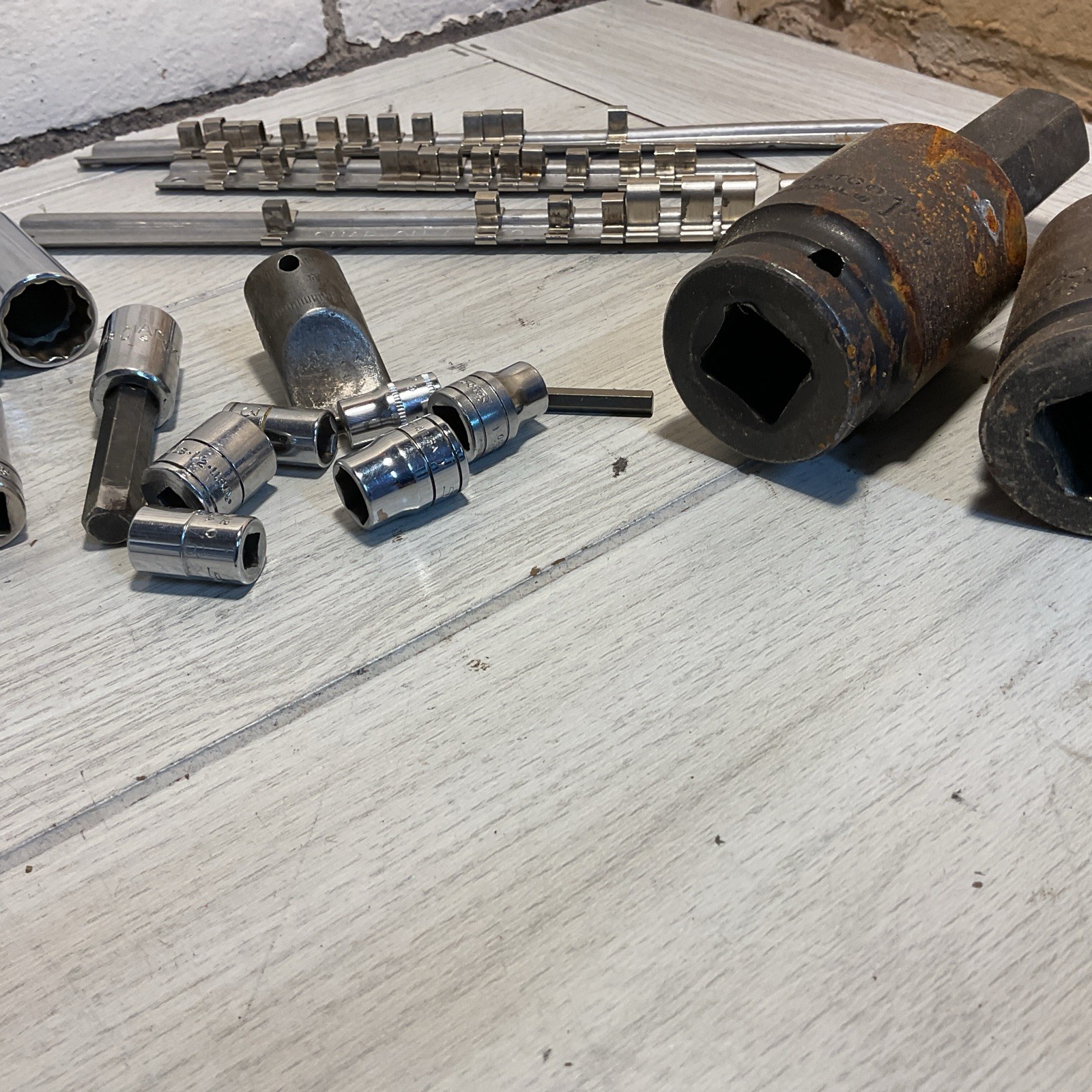 Mixed Lot of Sockets – Asst Brands And Sizes- Craftsman, S-K, Snap-on. etc!