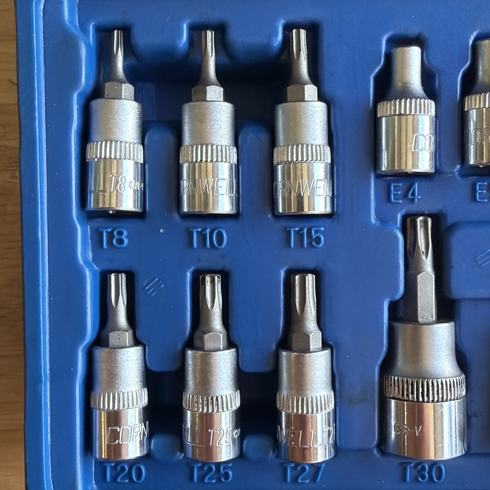 Cornwell Tools Star Torx Etorx Socket Set 1/4″ and 3/8″ Drive 22pc CBS-TX12202S