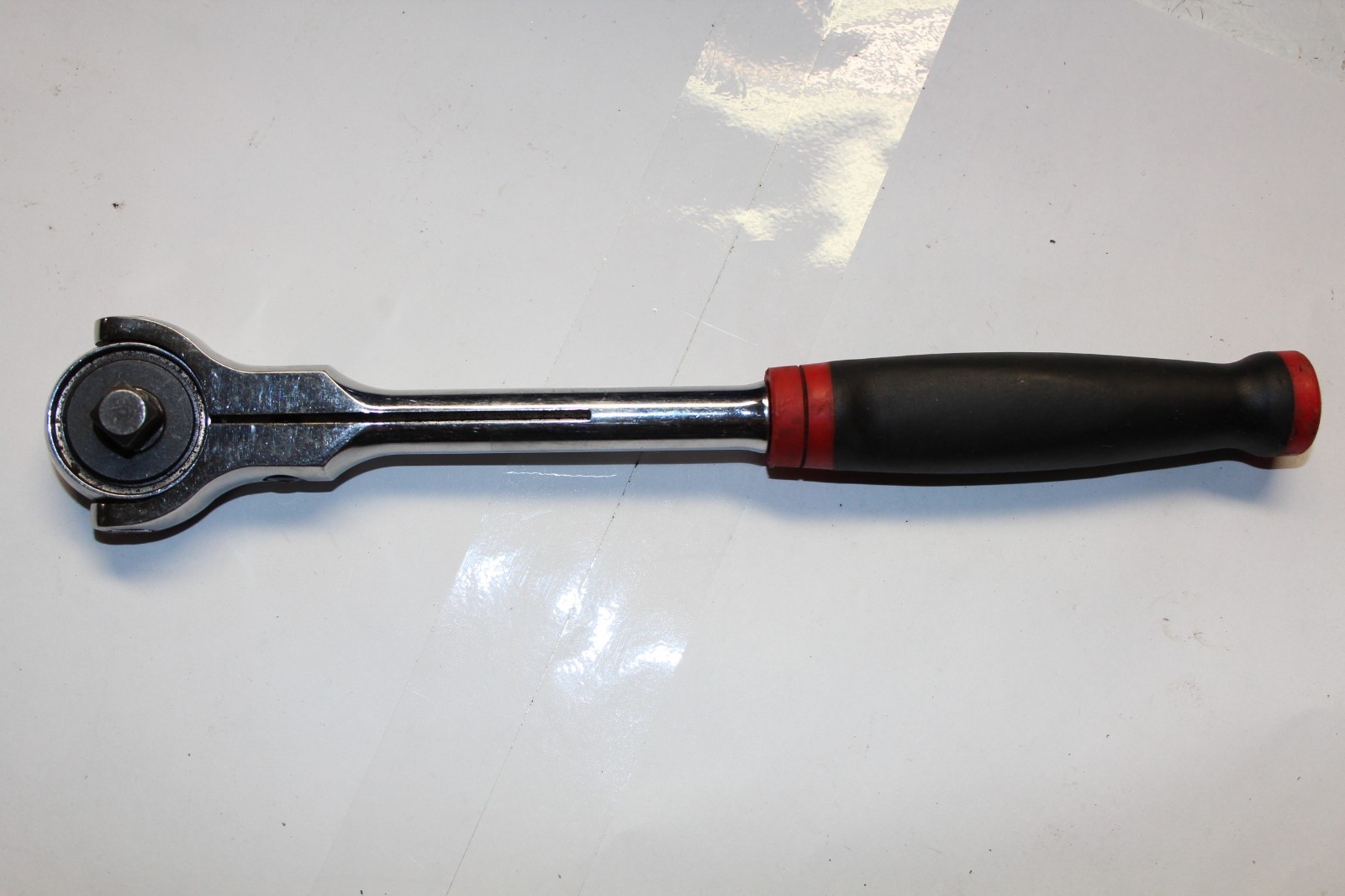 GEARWRENCH 3/8″ Drive 72-Tooth Dual Material Roto Ratchet 9-3/4″ 81225