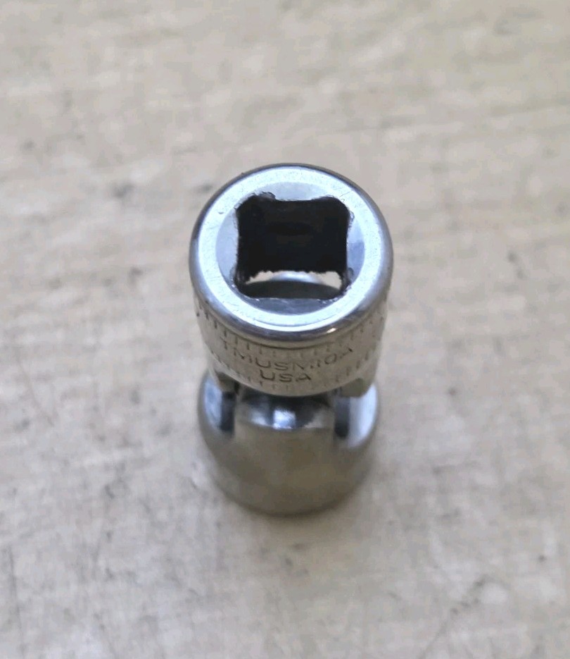 Snap On TMUSM10A – 1/4″ Drive 10mm Shallow 6Pt Chrome Universal Socket.