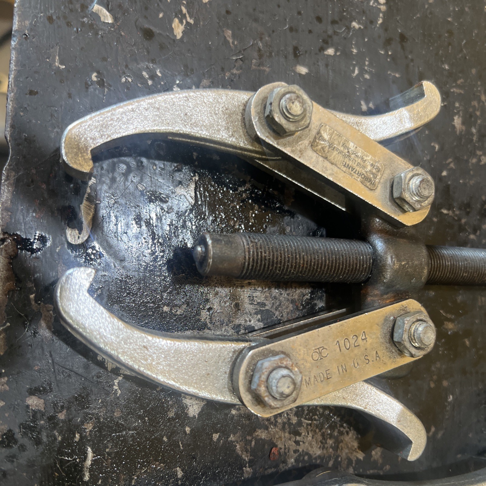 OTC USA Made Pair Of 2 Jaw Pullers 1002 1024