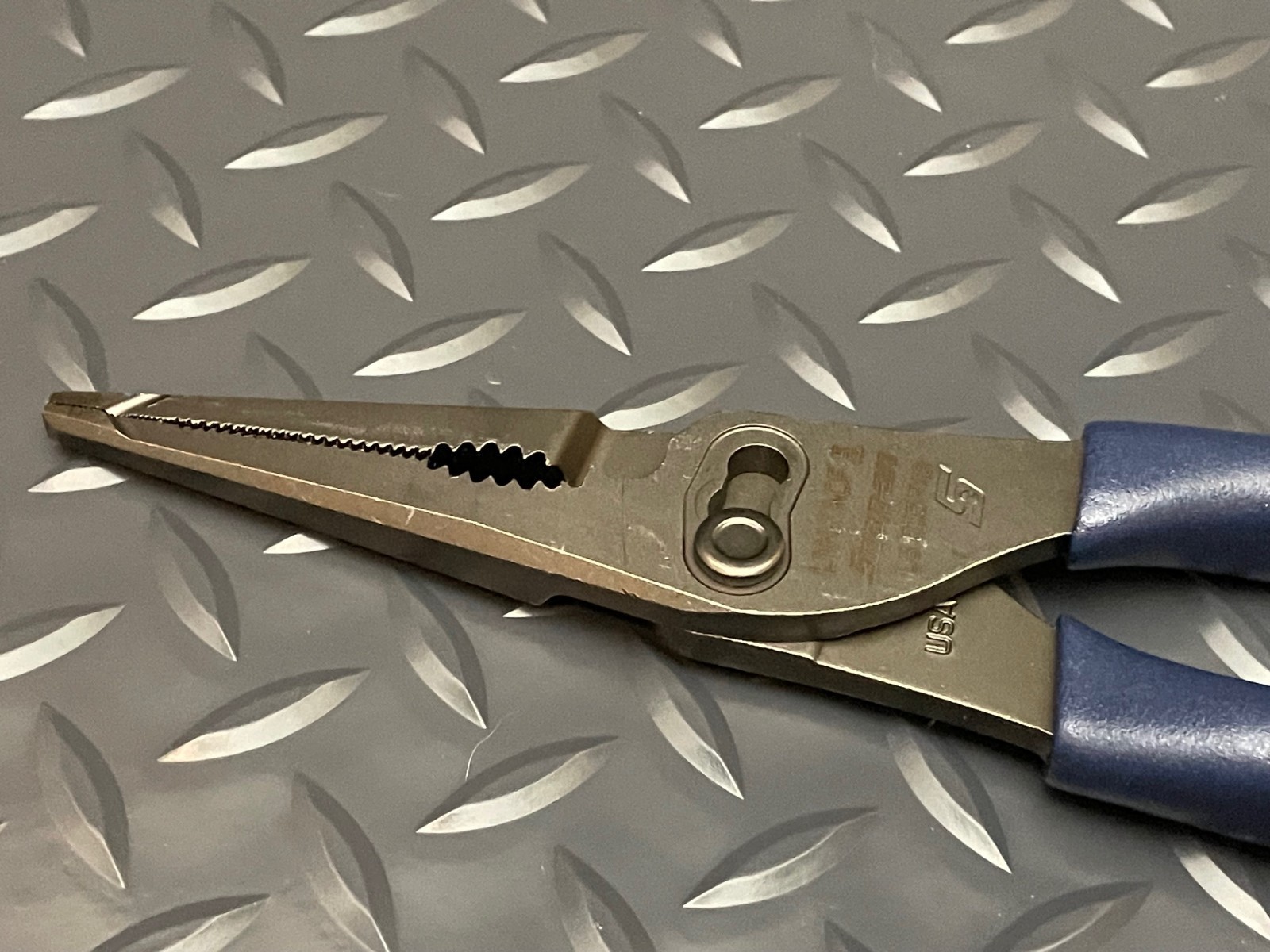 Snap On Tools NEW Power Blue 9″ Soft Grip Long Nose Slip Joint Pliers LN47ACFMB