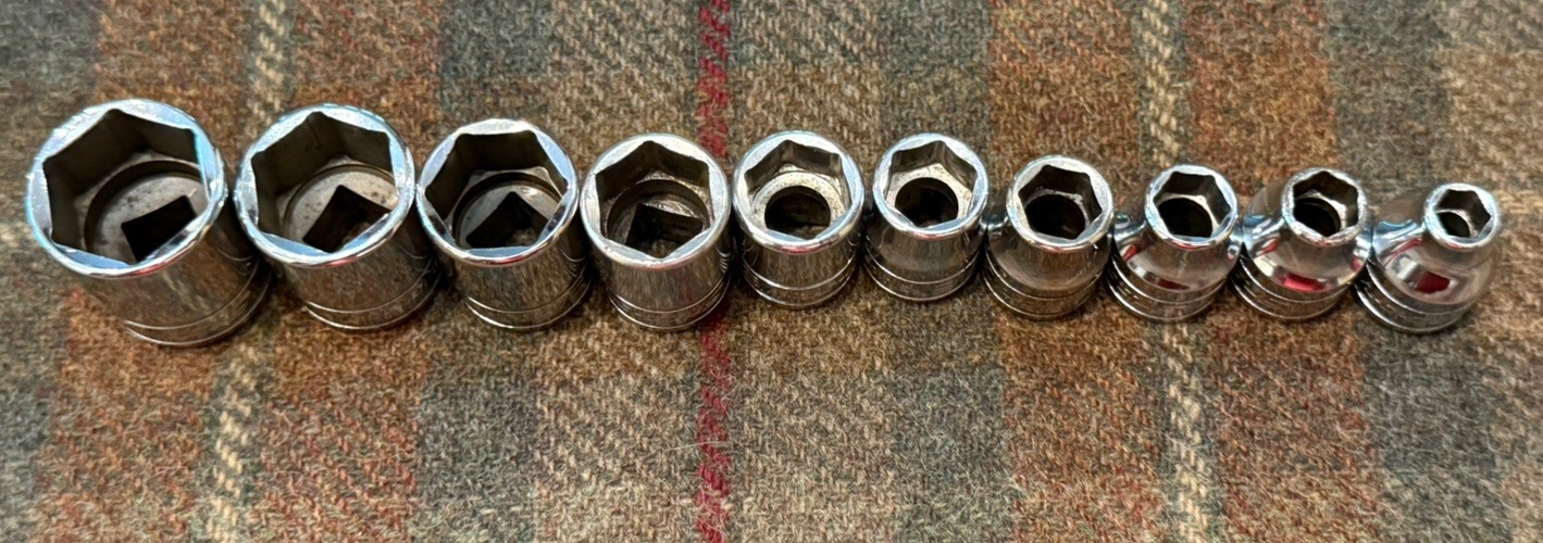 Snap-On 10pc 3/8″ Drive 6-Point SAE Flank Drive Shallow Socket Set w/ Rail