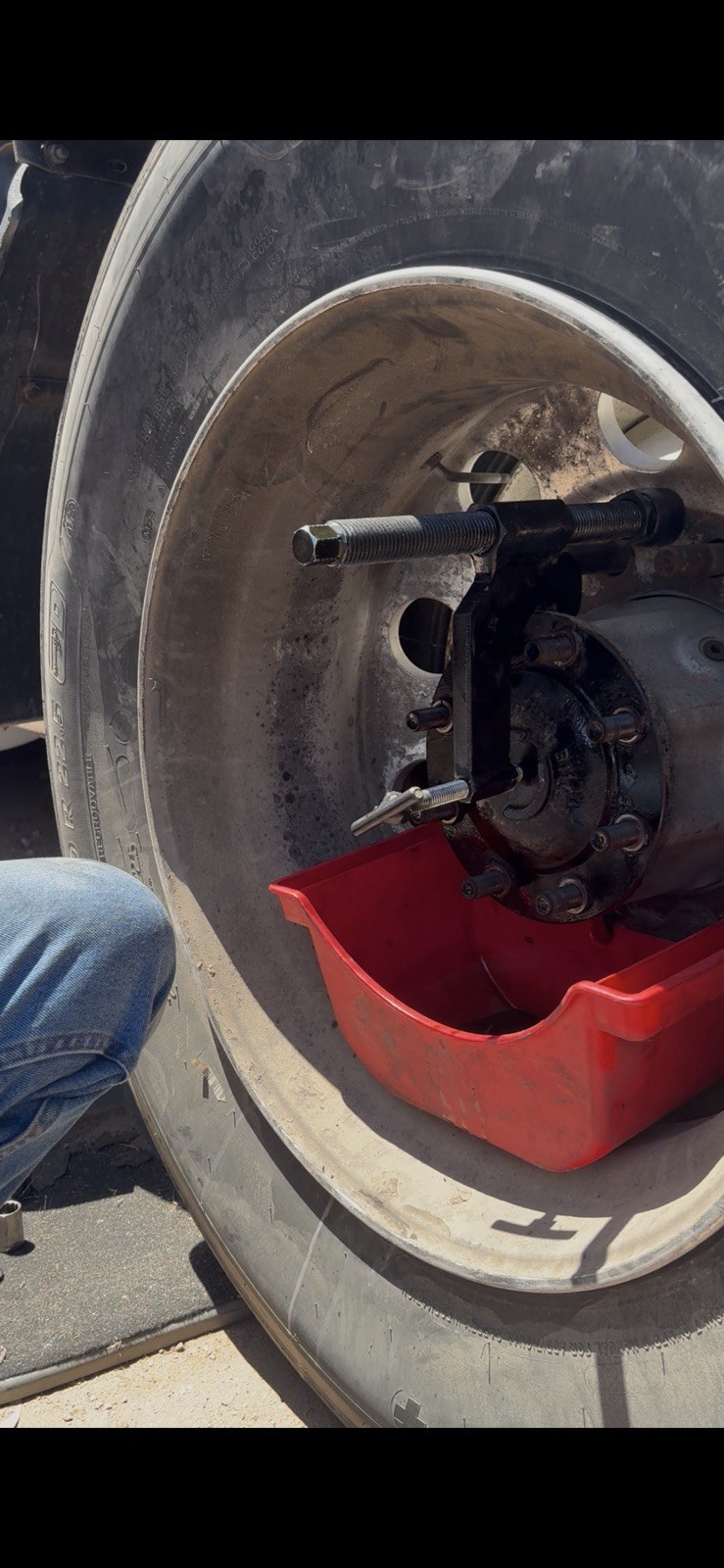 Semi Axle Shaft Removal Tool For Heavy Duty Trucks