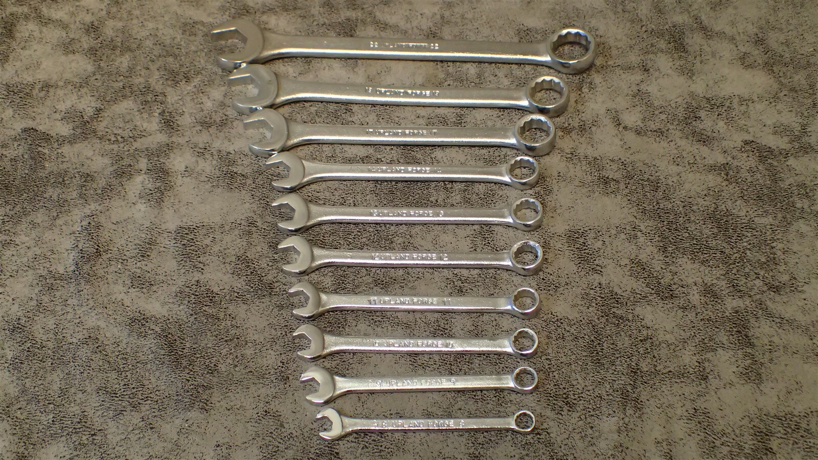 UPLAND FORGE 10-pc Metric Combination Wrench Set 12-pt, 8-14 & 17,19,22mm (BN75)