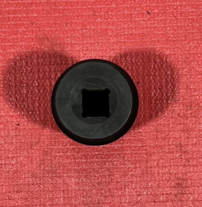 Performance Tools W155, 1/2” Drive Axle Nut Socket CR-MO Metric 32MM 6PT