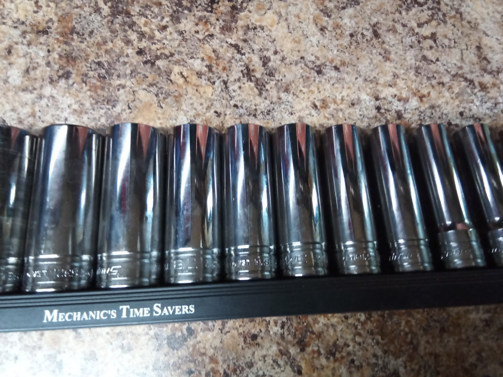 Snap-On Tools 13 pc 1/2″ Drive 6-Point SAE Flank Drive Deep Socket Set (313TSYA)