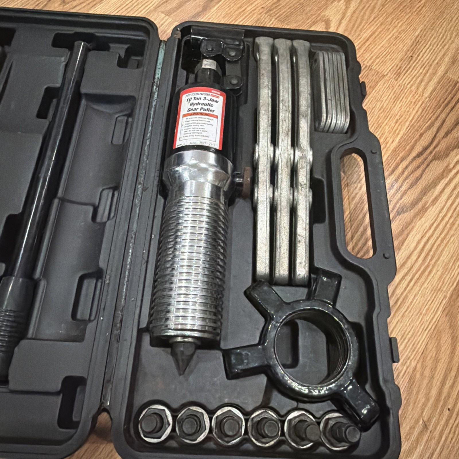 Pittsburg Automotive 10 Ton 3-Jaw Hydraulic Gear Puller
