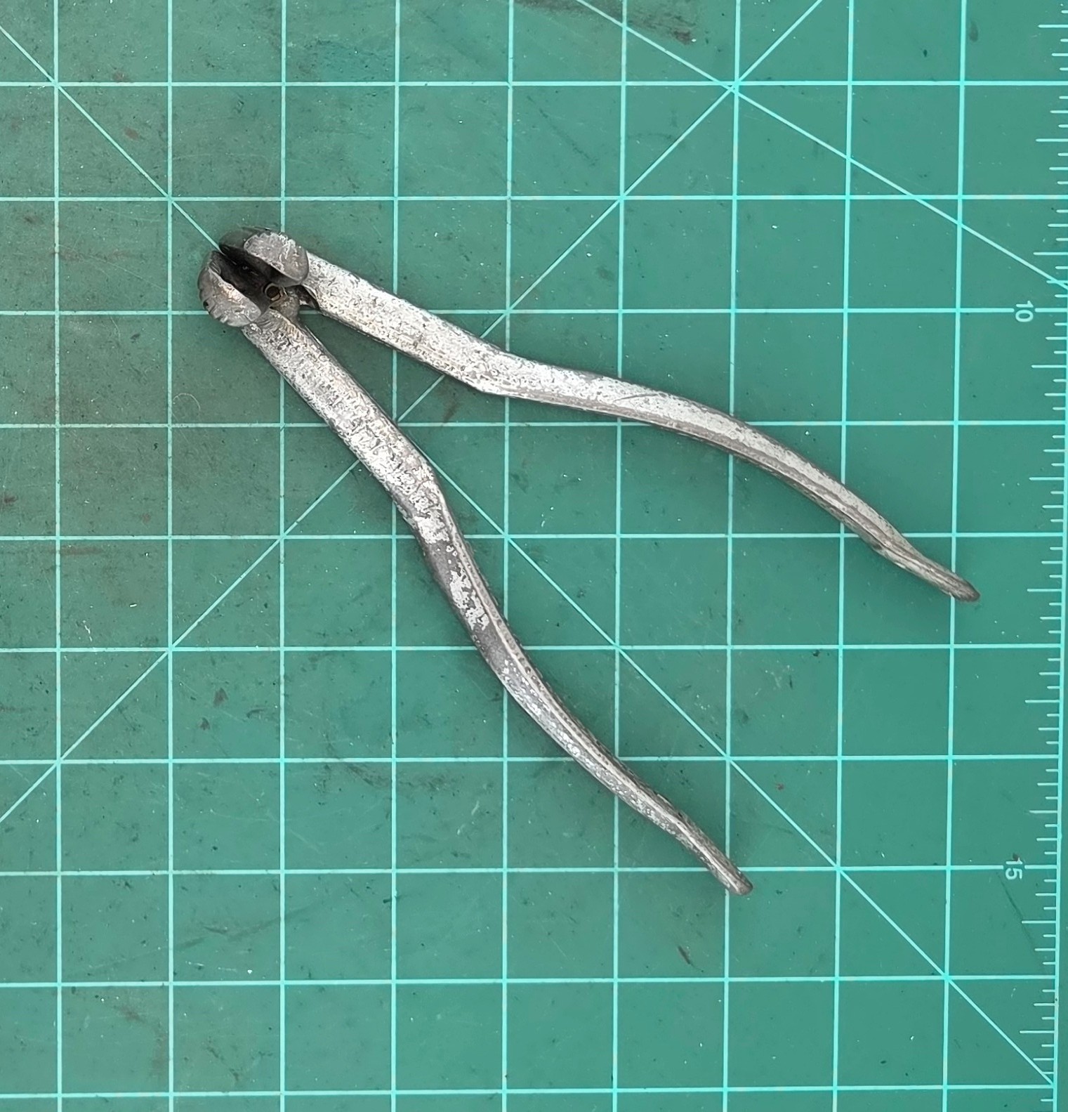 Blue Bird No. 20 Battery Terminal Spreader Pliers Tool